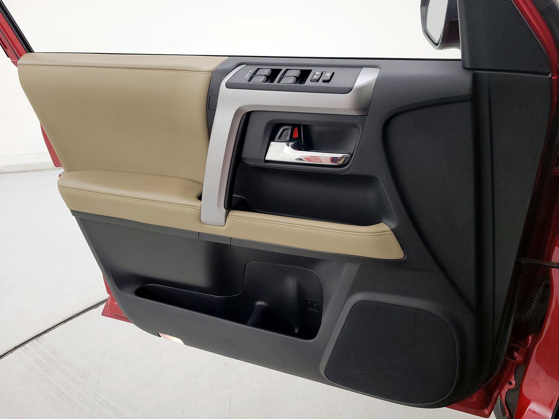 Thumbnail: 2021 Toyota 4Runner - 12