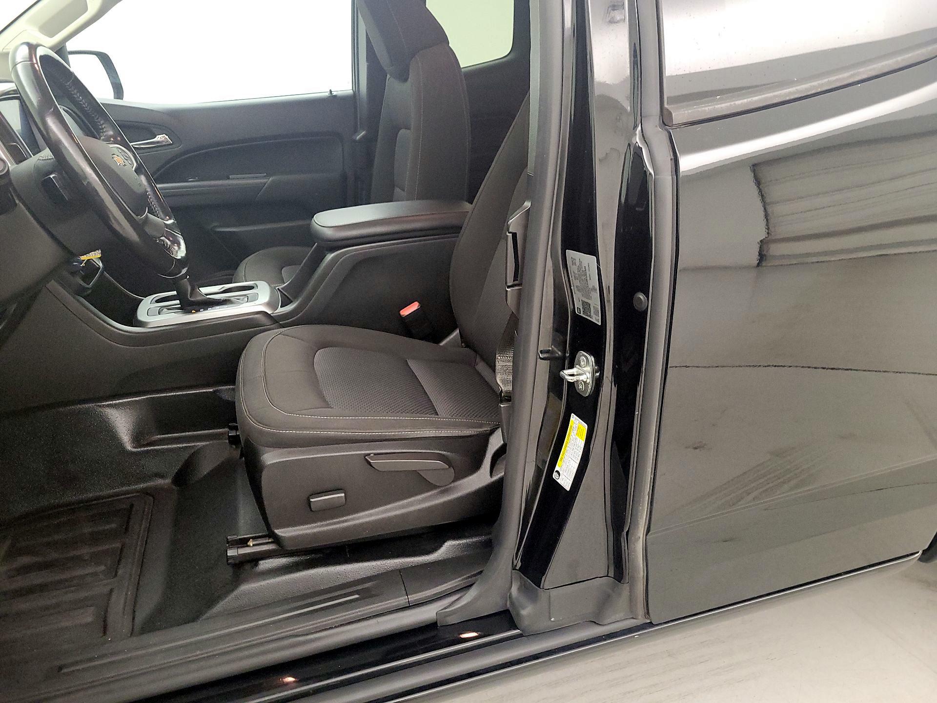 Thumbnail: 2021 Chevrolet Colorado - 11