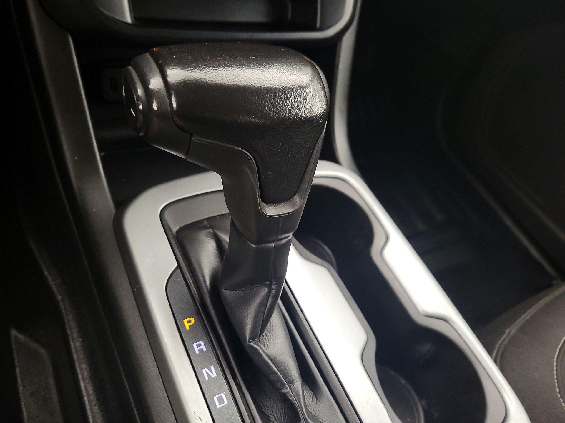 Thumbnail: 2021 Chevrolet Colorado - 16