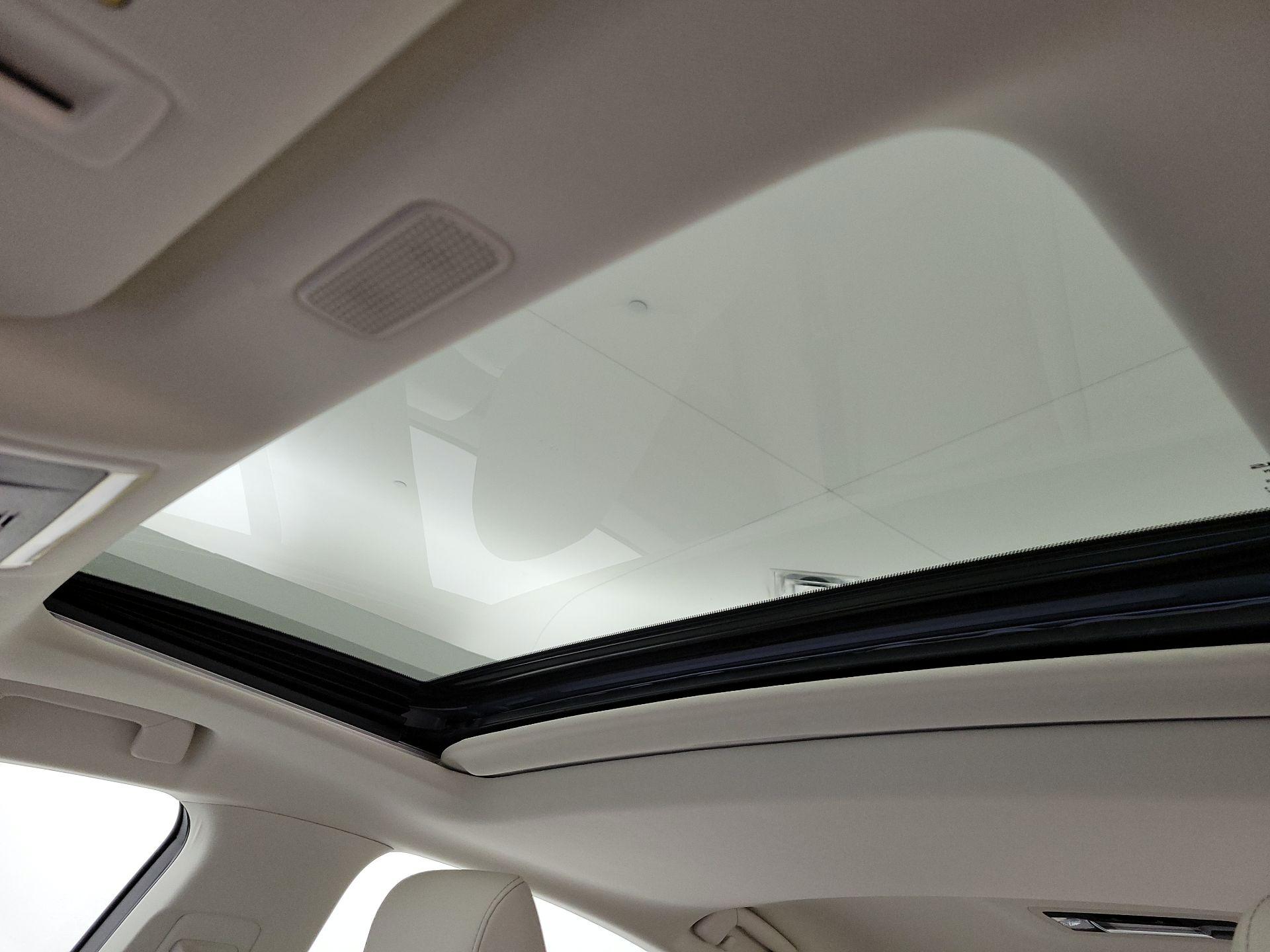 Thumbnail: 2024 Lexus ES - 20