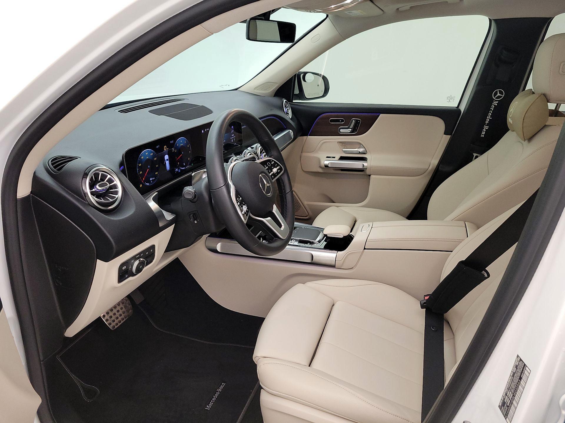 Thumbnail: 2020 Mercedes-Benz GLB - 11