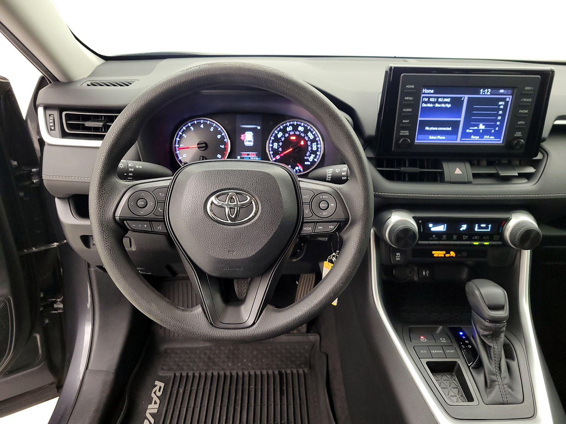 Thumbnail: 2019 Toyota RAV4 - 10