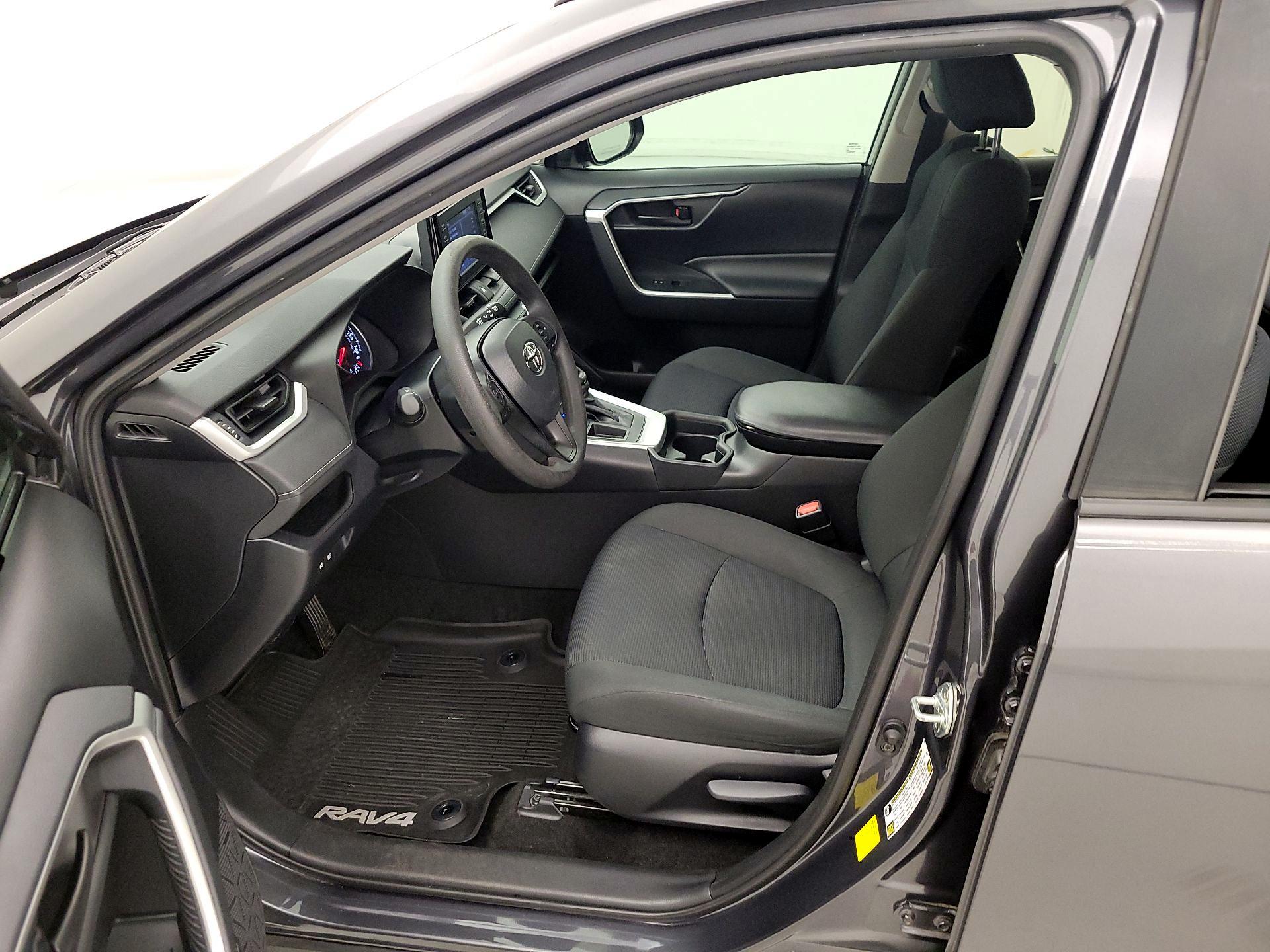 Thumbnail: 2019 Toyota RAV4 - 11