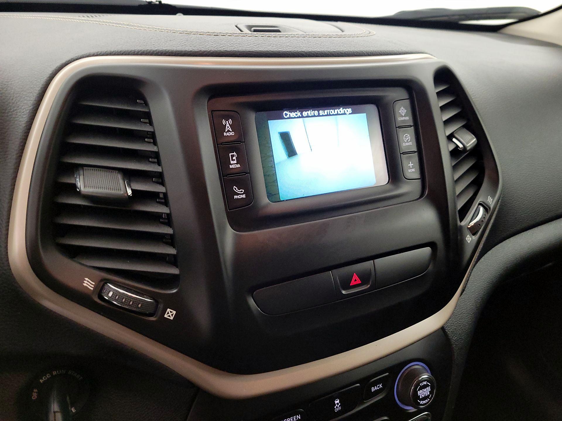 Thumbnail: 2015 Jeep Cherokee - 12