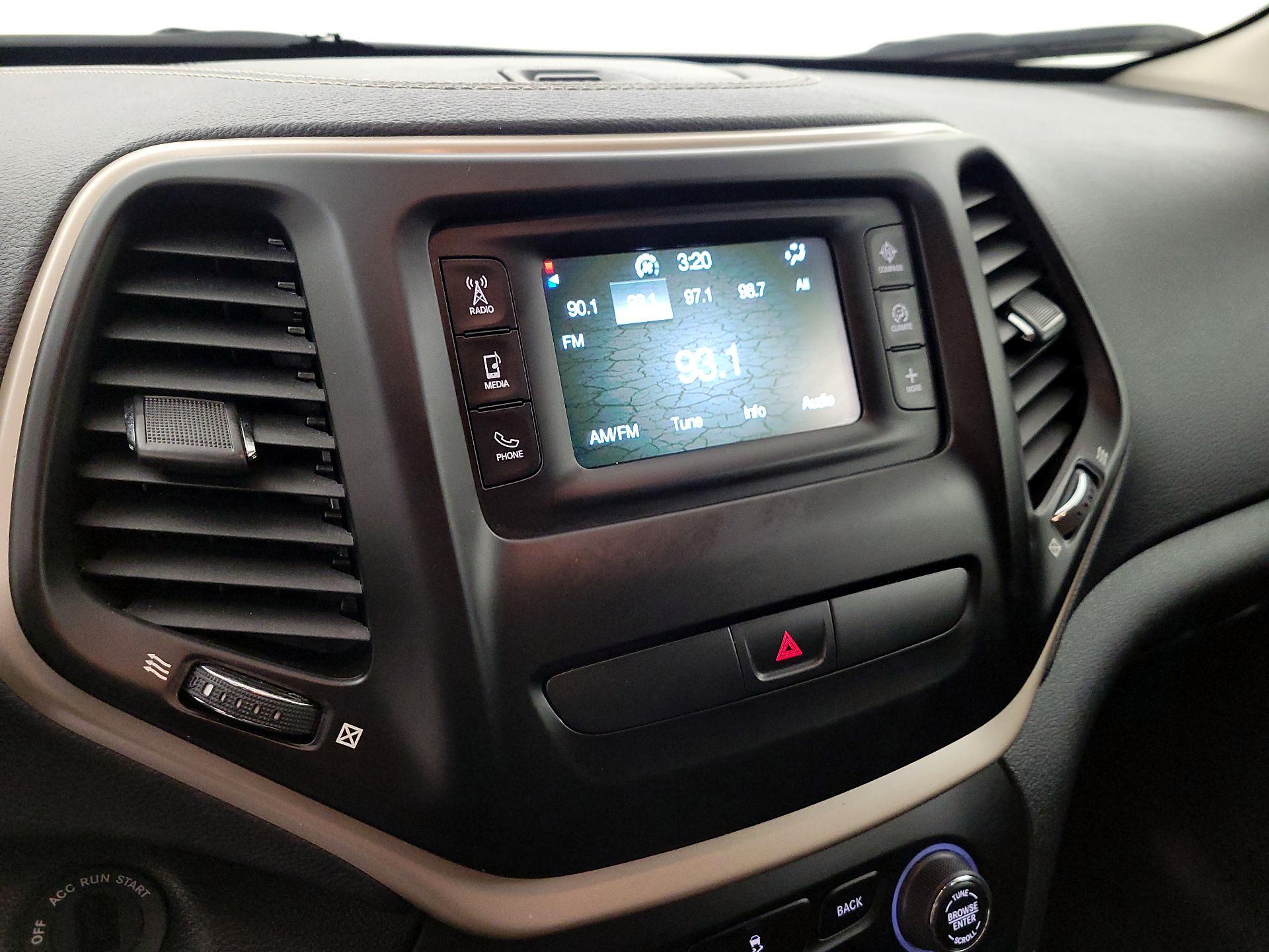 Thumbnail: 2015 Jeep Cherokee - 13