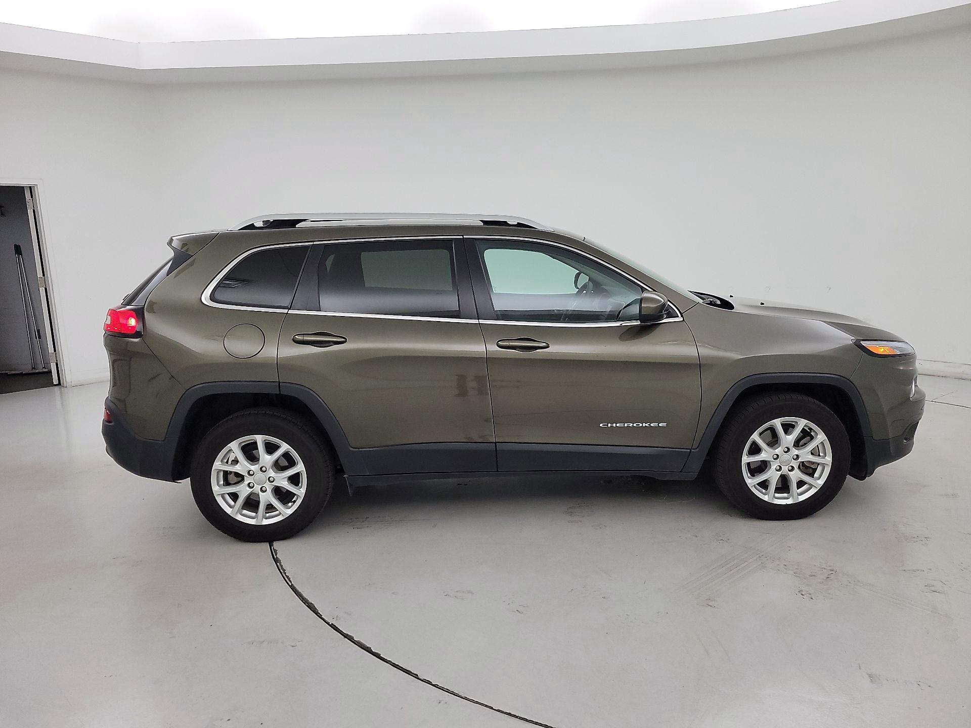 Thumbnail: 2015 Jeep Cherokee - 4