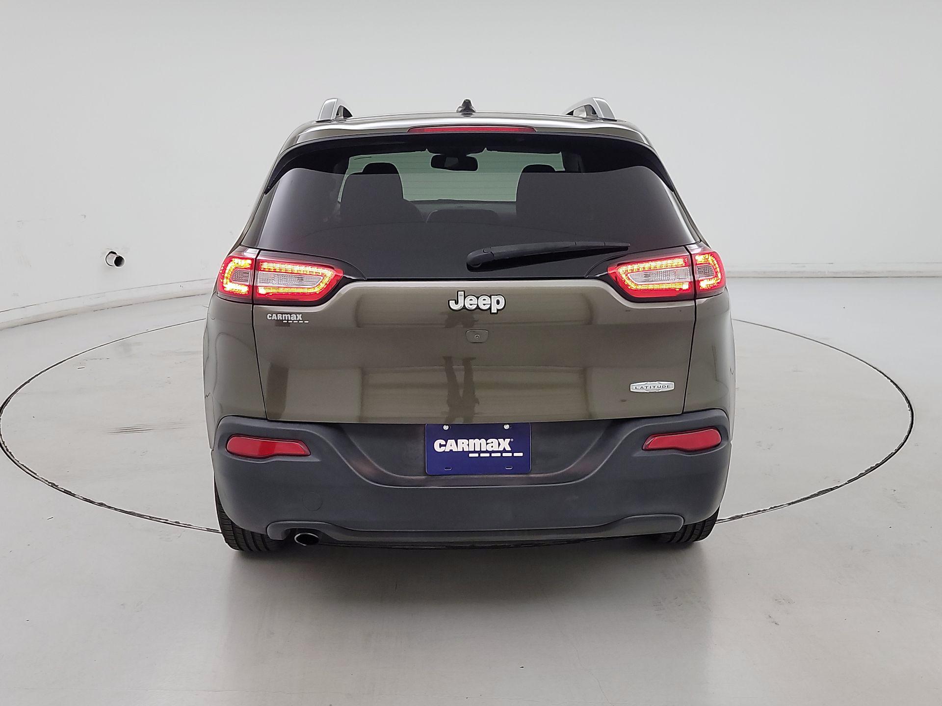 Thumbnail: 2015 Jeep Cherokee - 6
