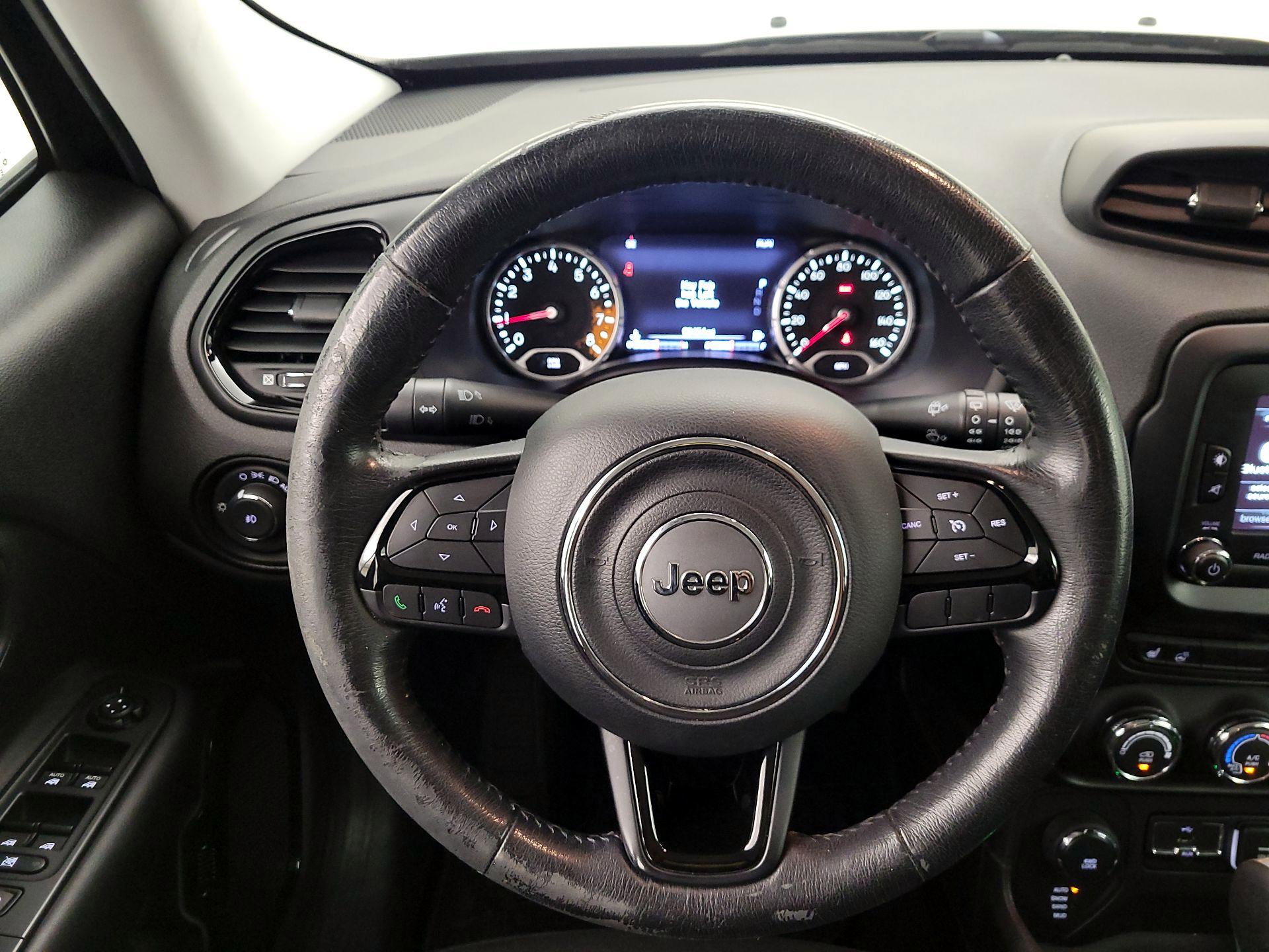Thumbnail: 2017 Jeep Renegade - 10