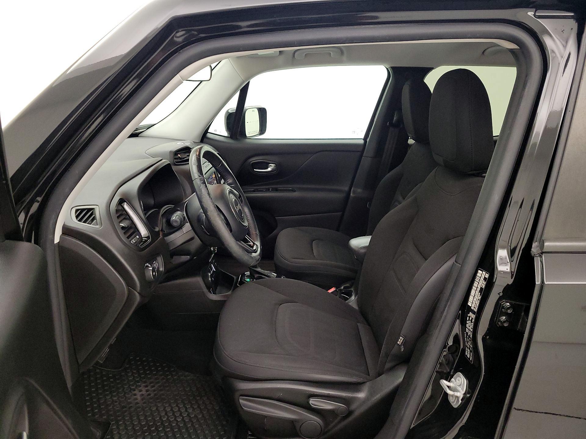 Thumbnail: 2017 Jeep Renegade - 11