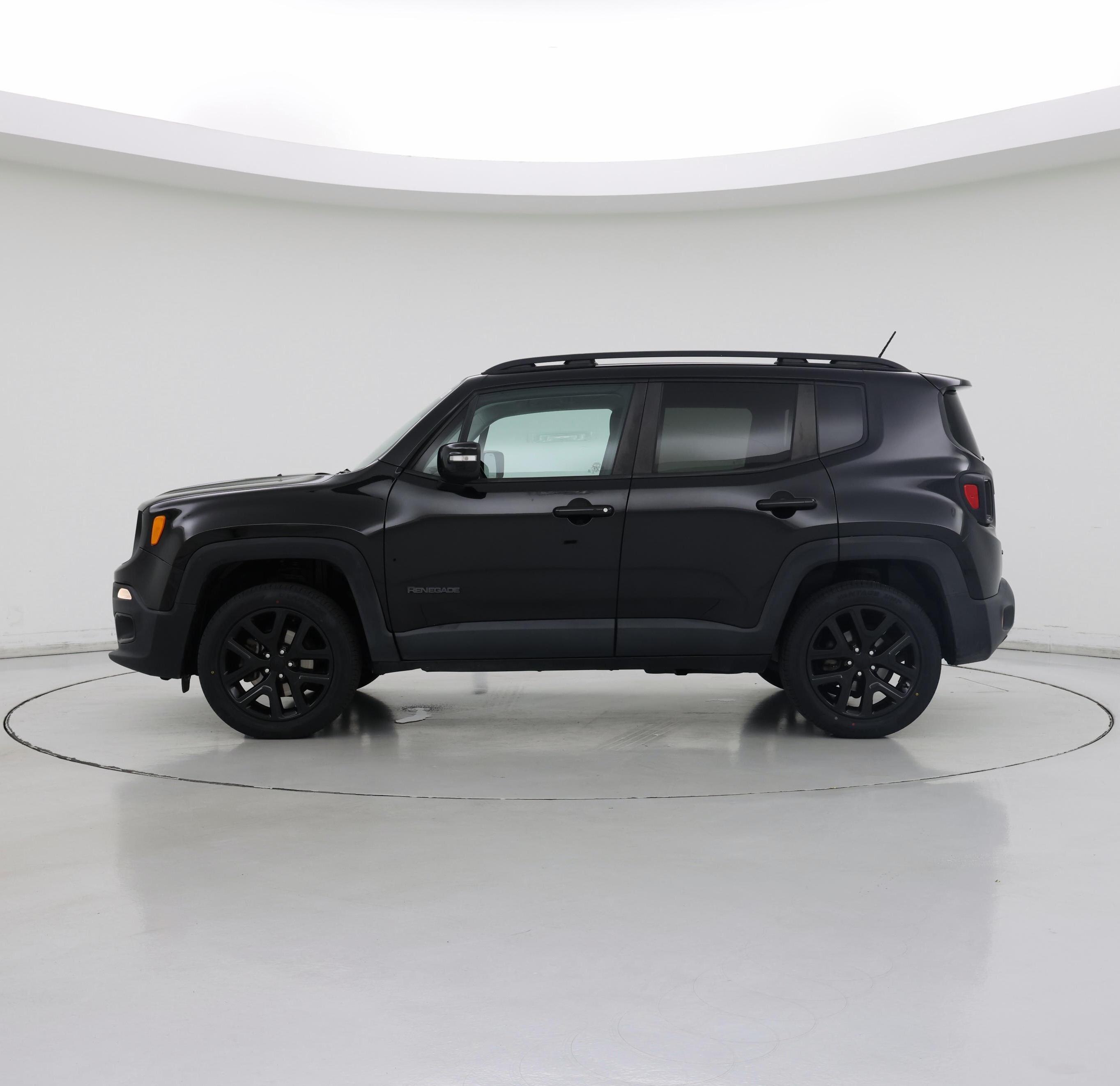 Thumbnail: 2017 Jeep Renegade - 3