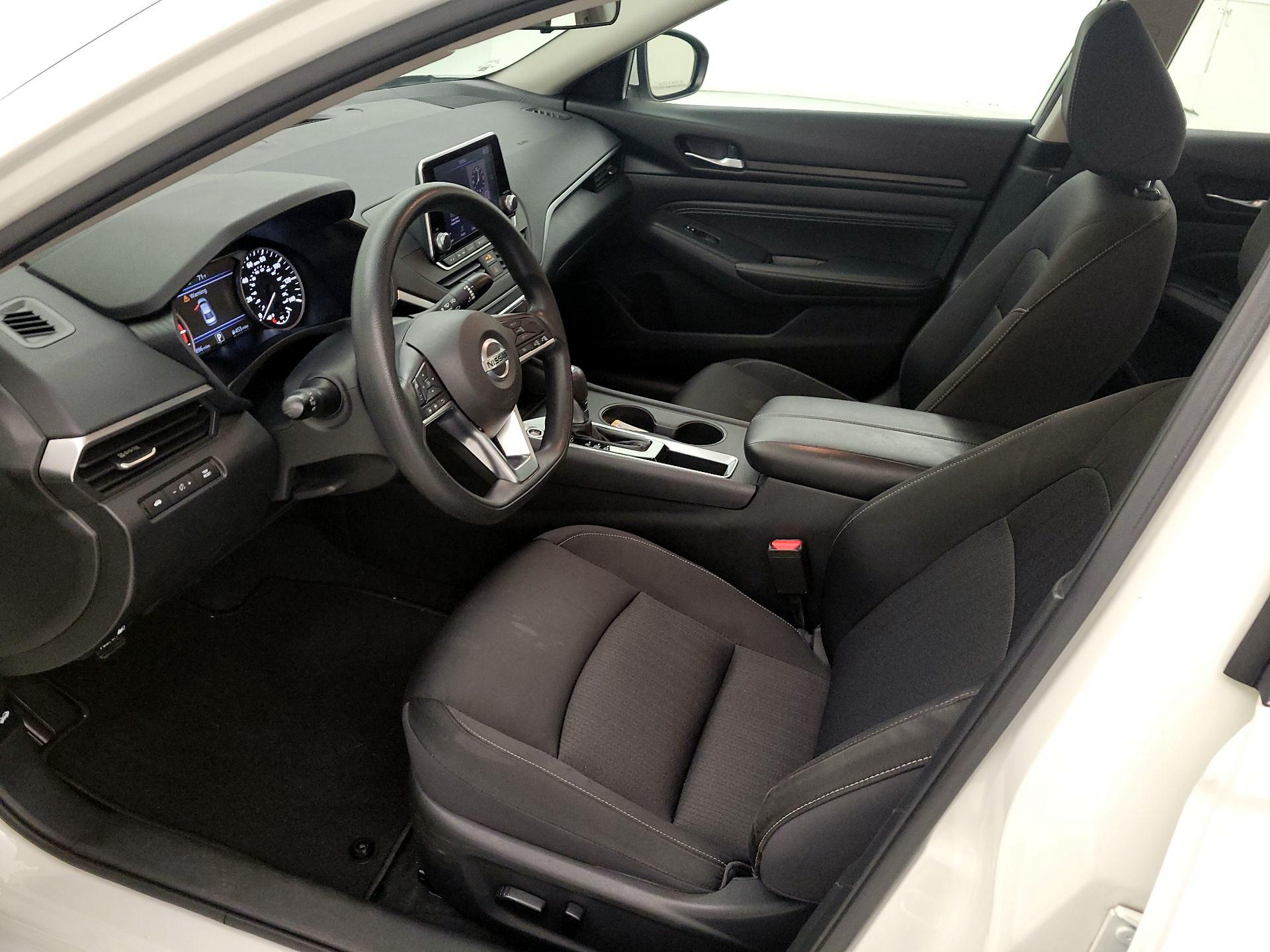 Thumbnail: 2020 Nissan Altima - 11