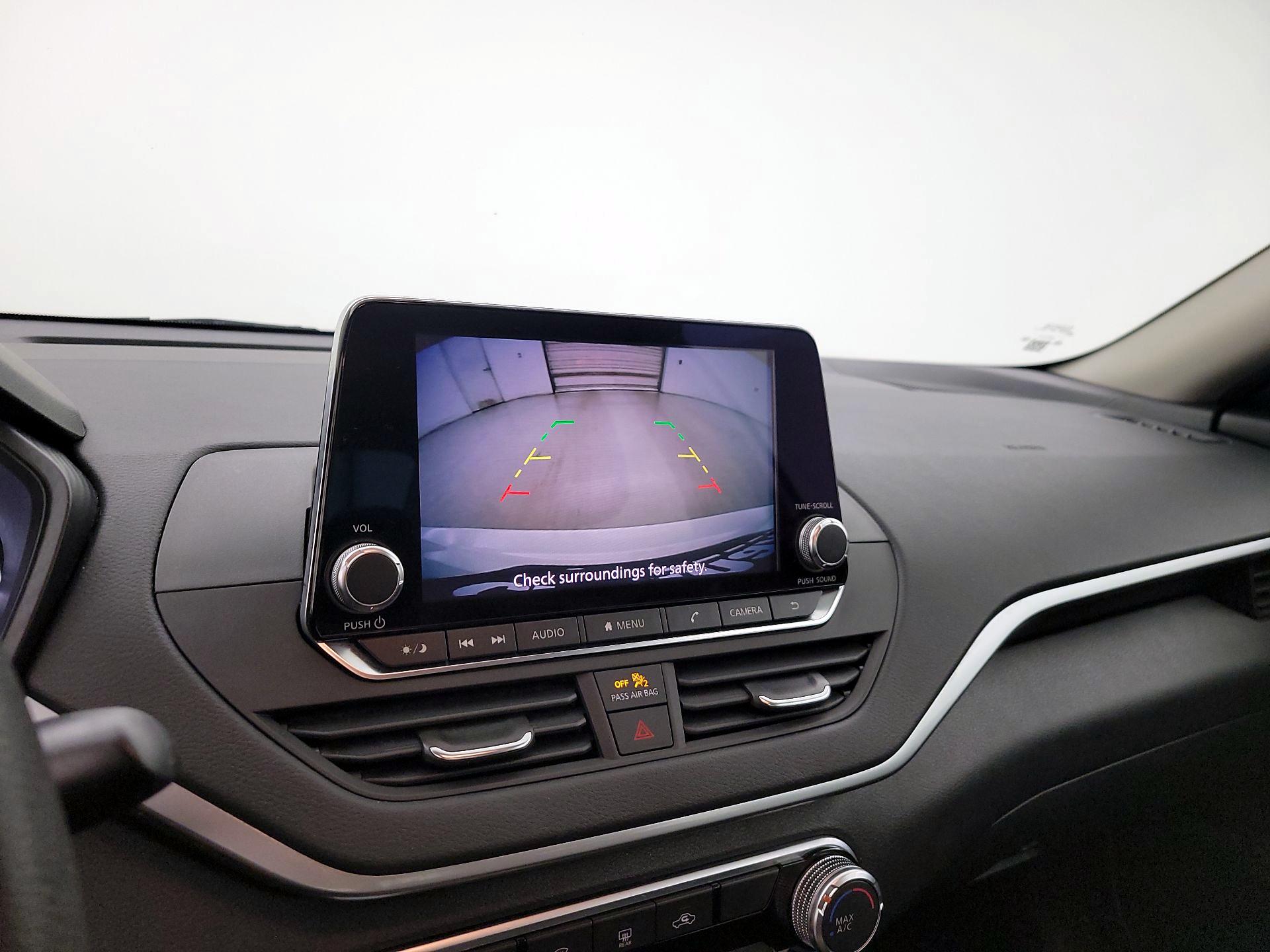 Thumbnail: 2020 Nissan Altima - 14