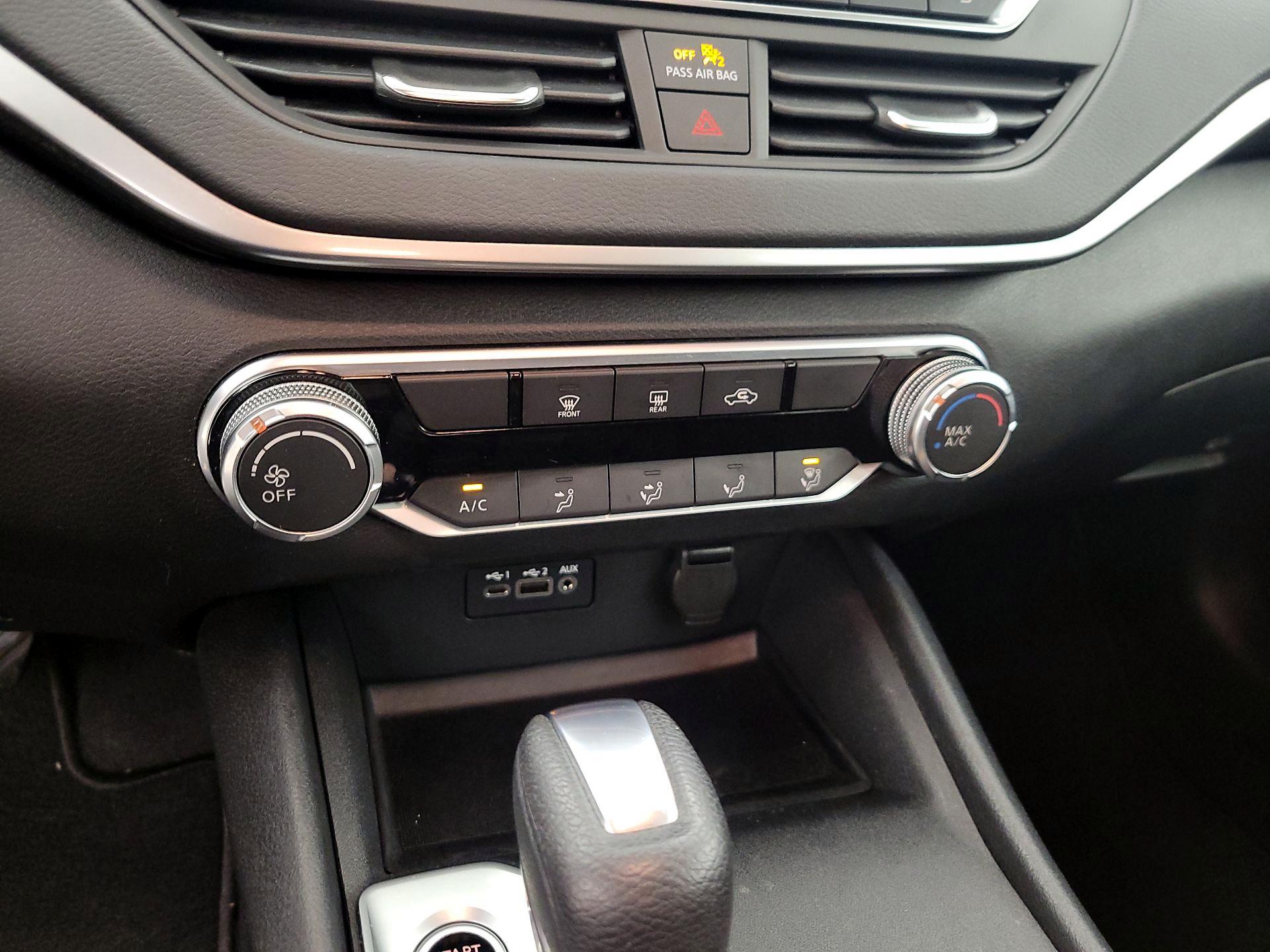 Thumbnail: 2020 Nissan Altima - 16