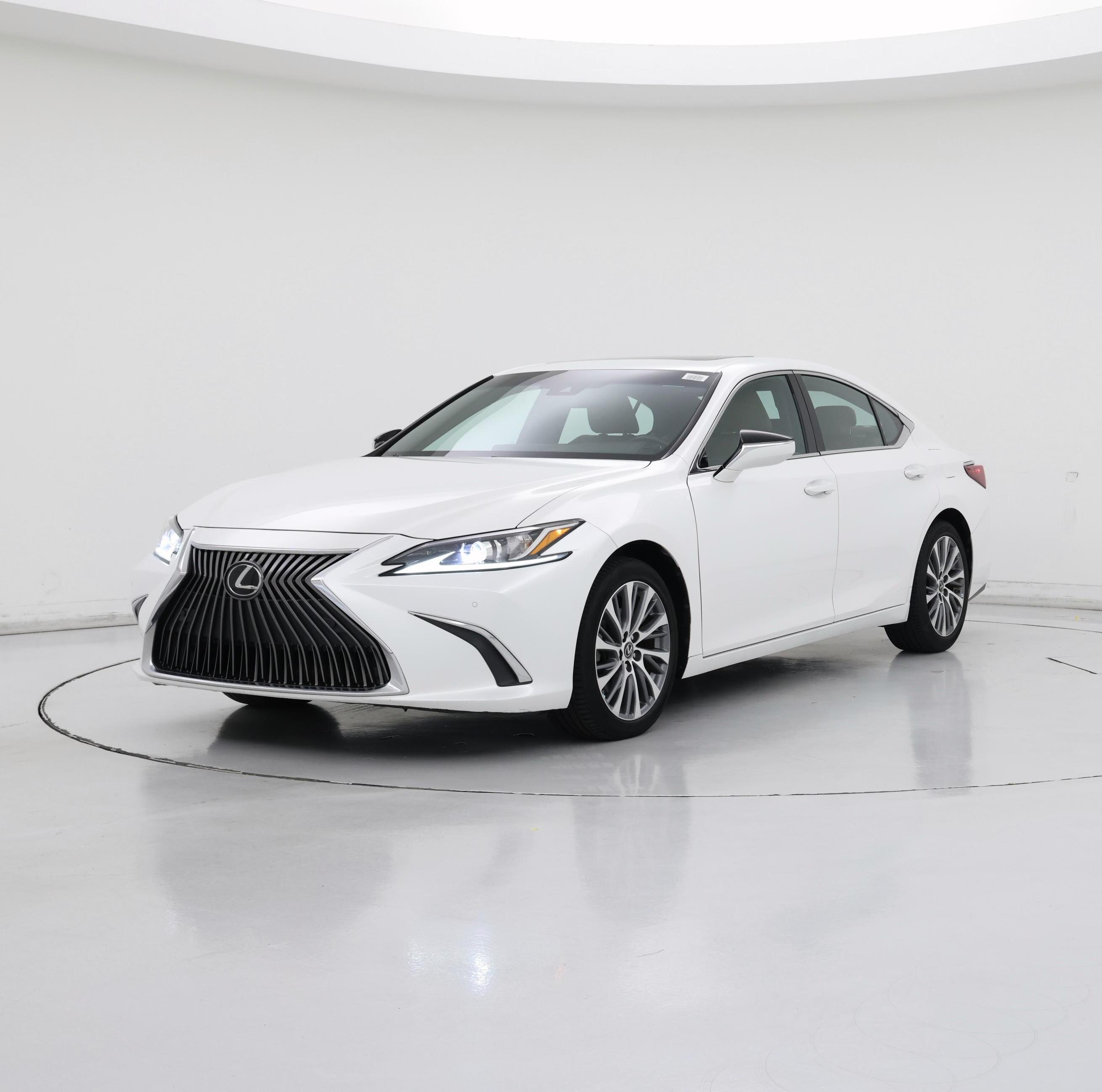 Thumbnail: 2020 Lexus ES - 4