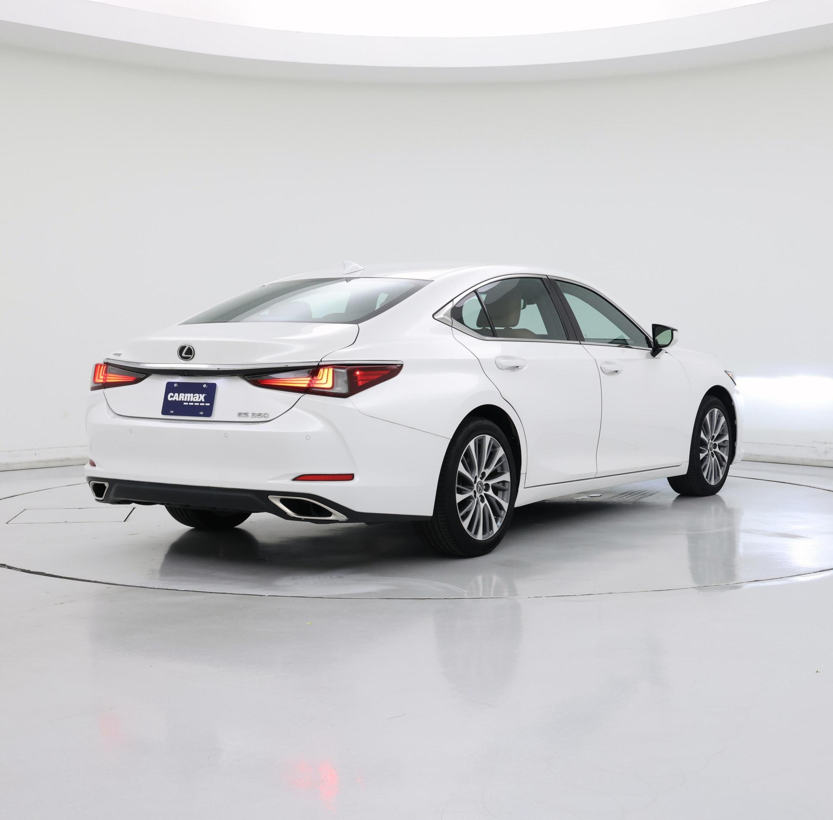 Thumbnail: 2020 Lexus ES - 8