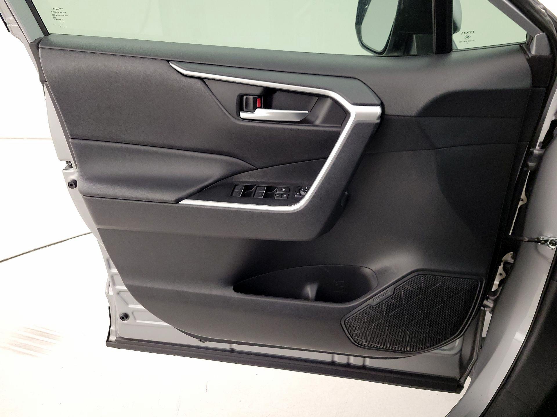 Thumbnail: 2024 Toyota RAV4 - 12