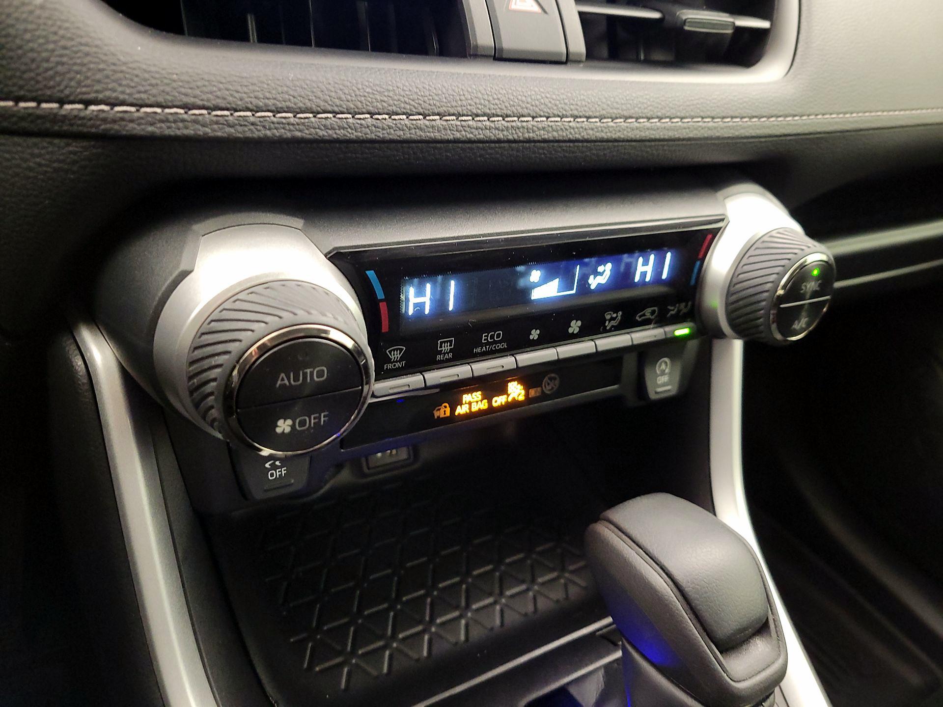 Thumbnail: 2024 Toyota RAV4 - 15