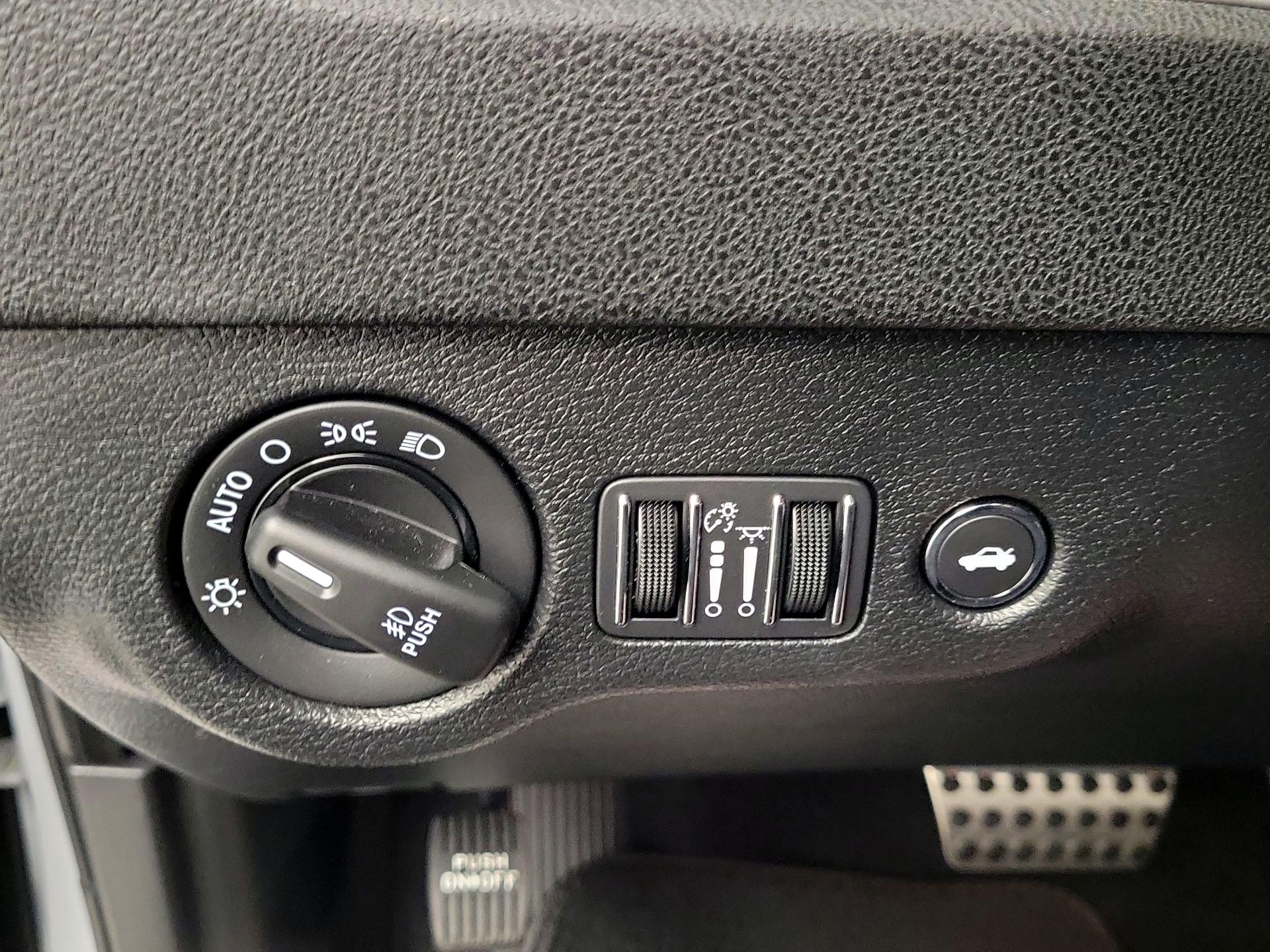 Thumbnail: 2022 Dodge Charger - 13