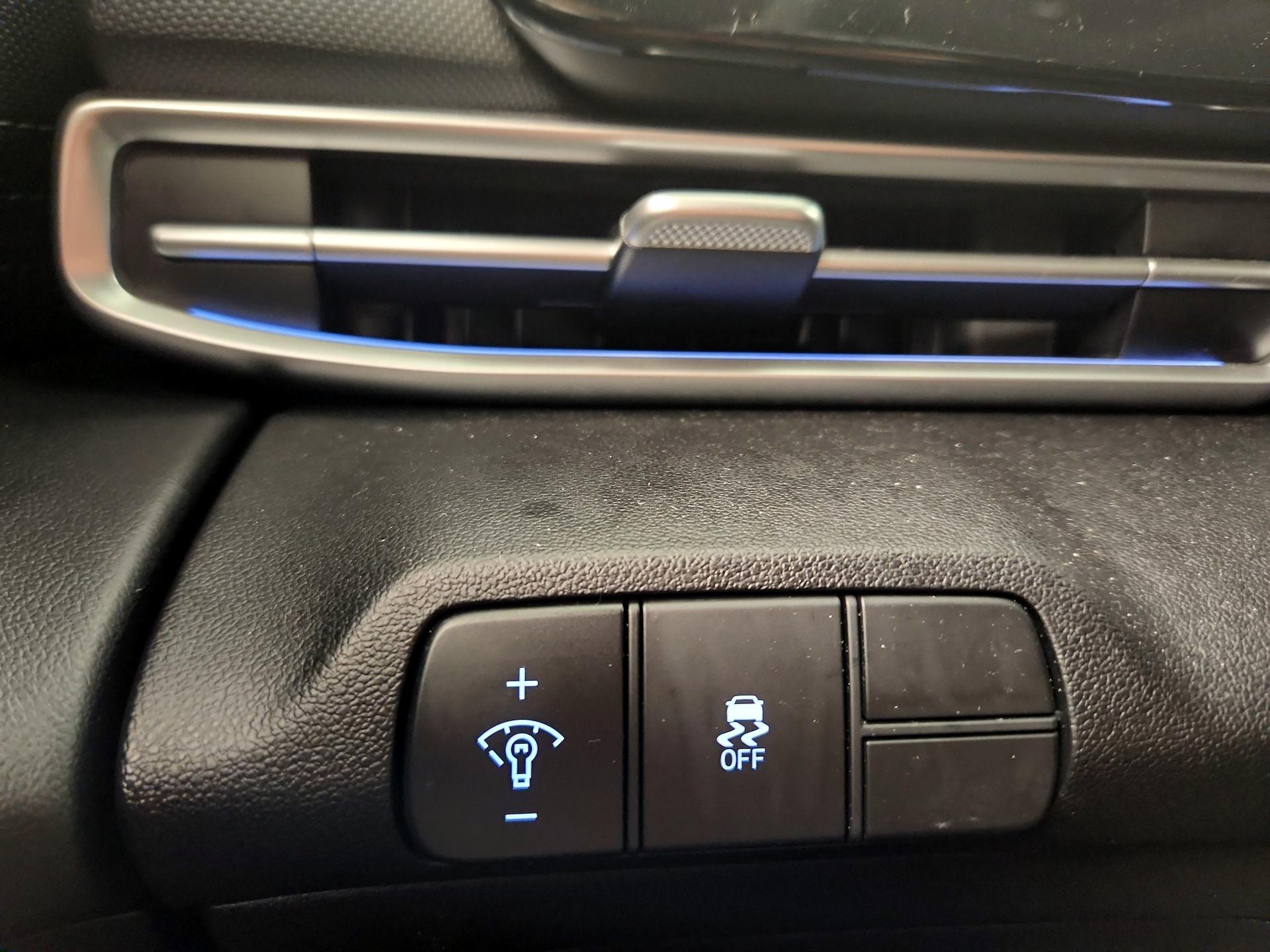 Thumbnail: 2024 Hyundai Elantra - 13