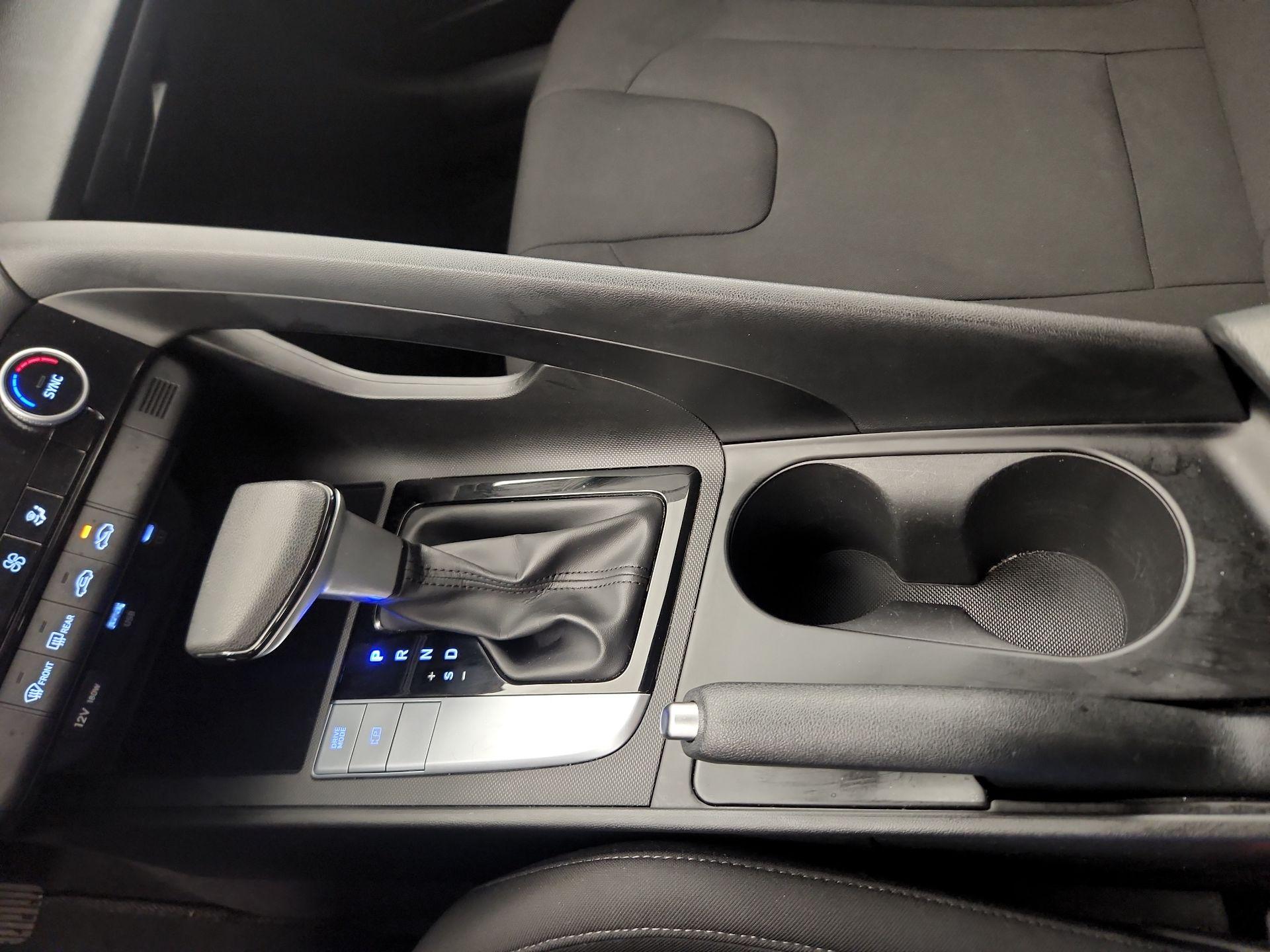 Thumbnail: 2024 Hyundai Elantra - 18