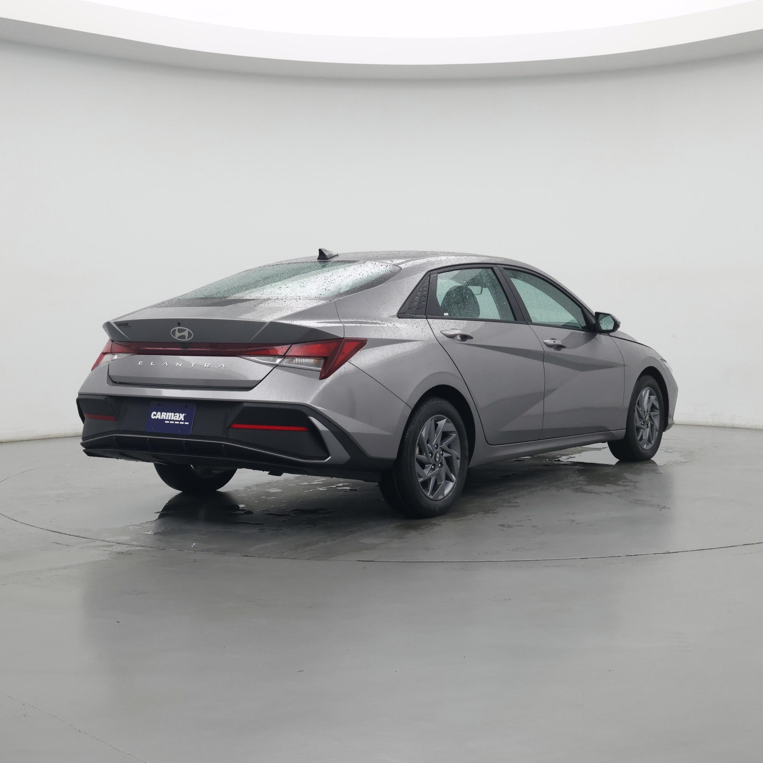 Thumbnail: 2024 Hyundai Elantra - 8