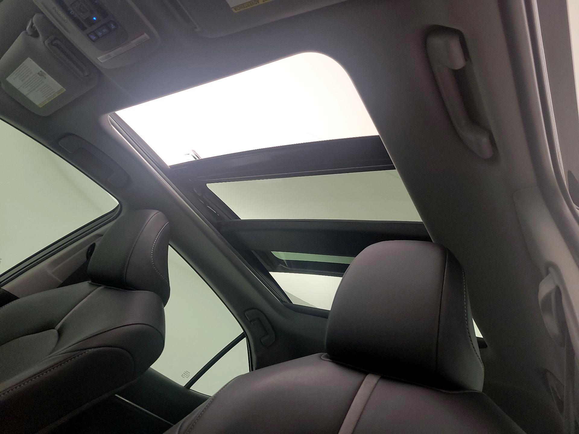 Thumbnail: 2023 Toyota Camry - 20