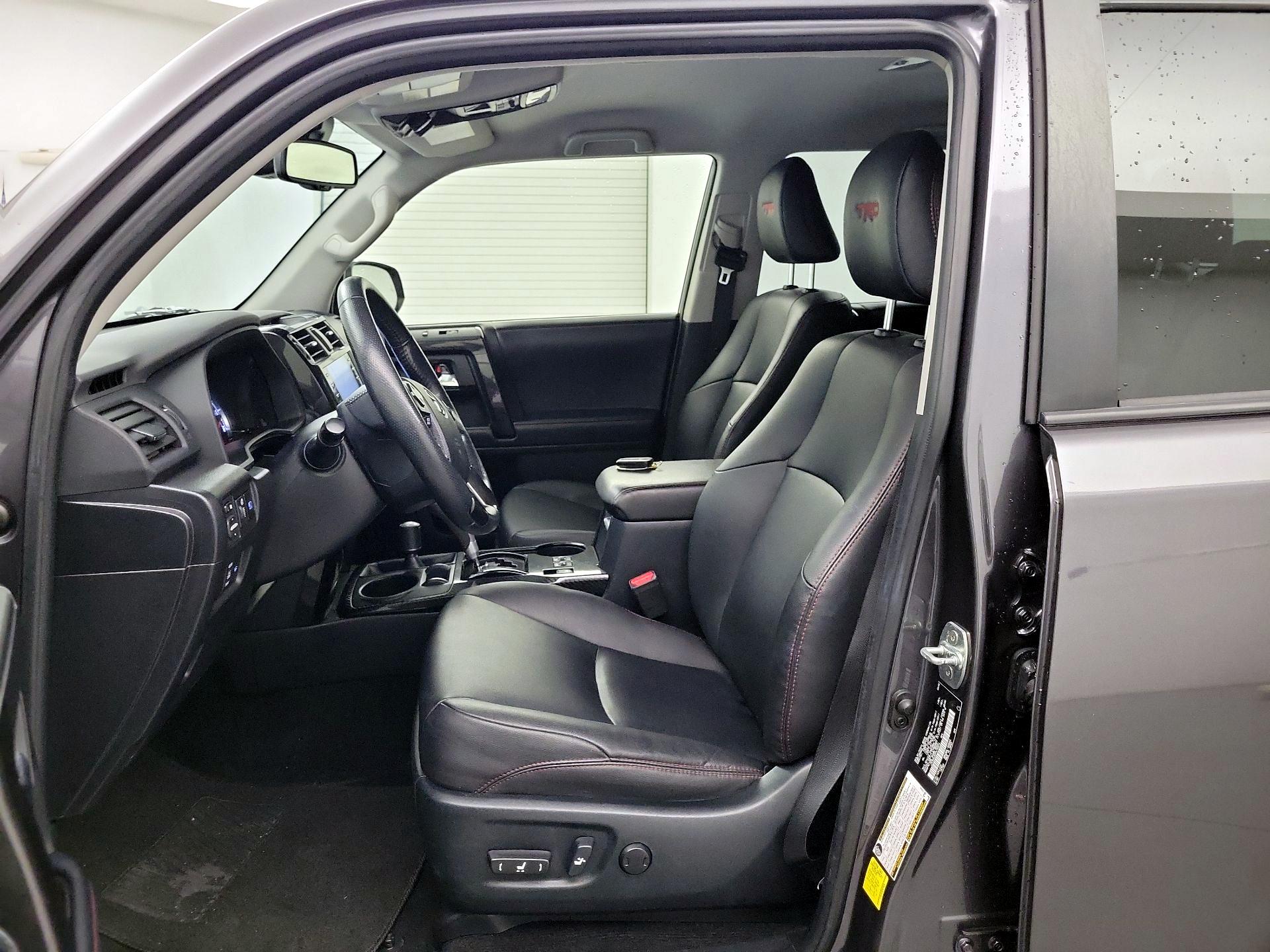 Thumbnail: 2023 Toyota 4Runner - 9