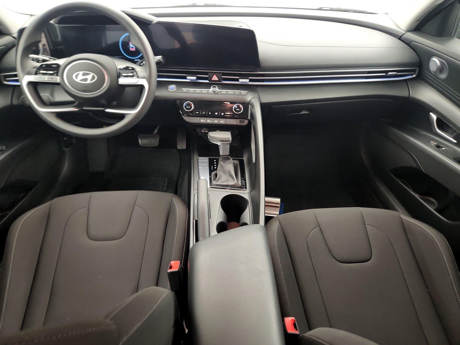 Thumbnail: 2024 Hyundai Elantra - 9
