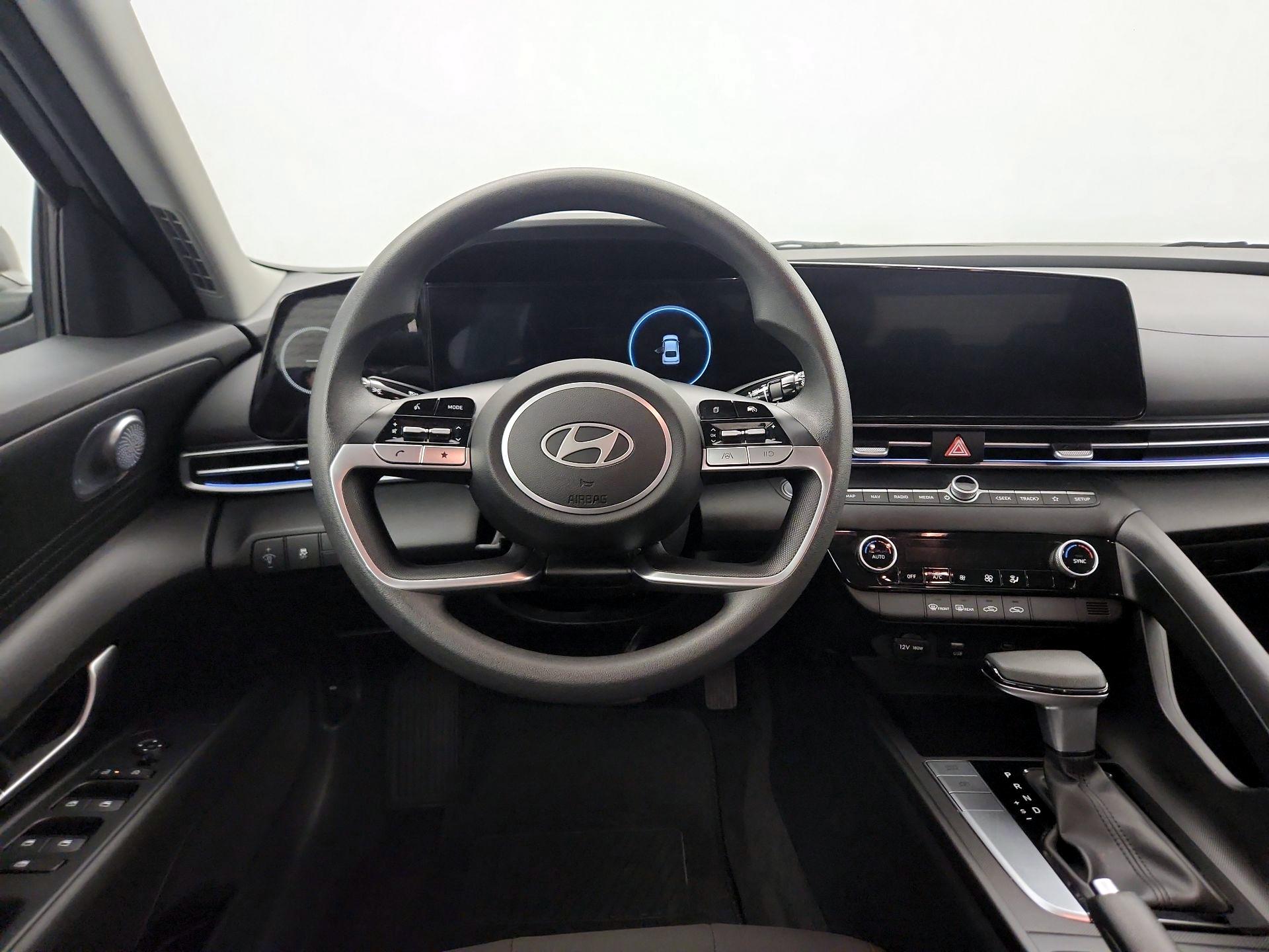 Thumbnail: 2024 Hyundai Elantra - 10