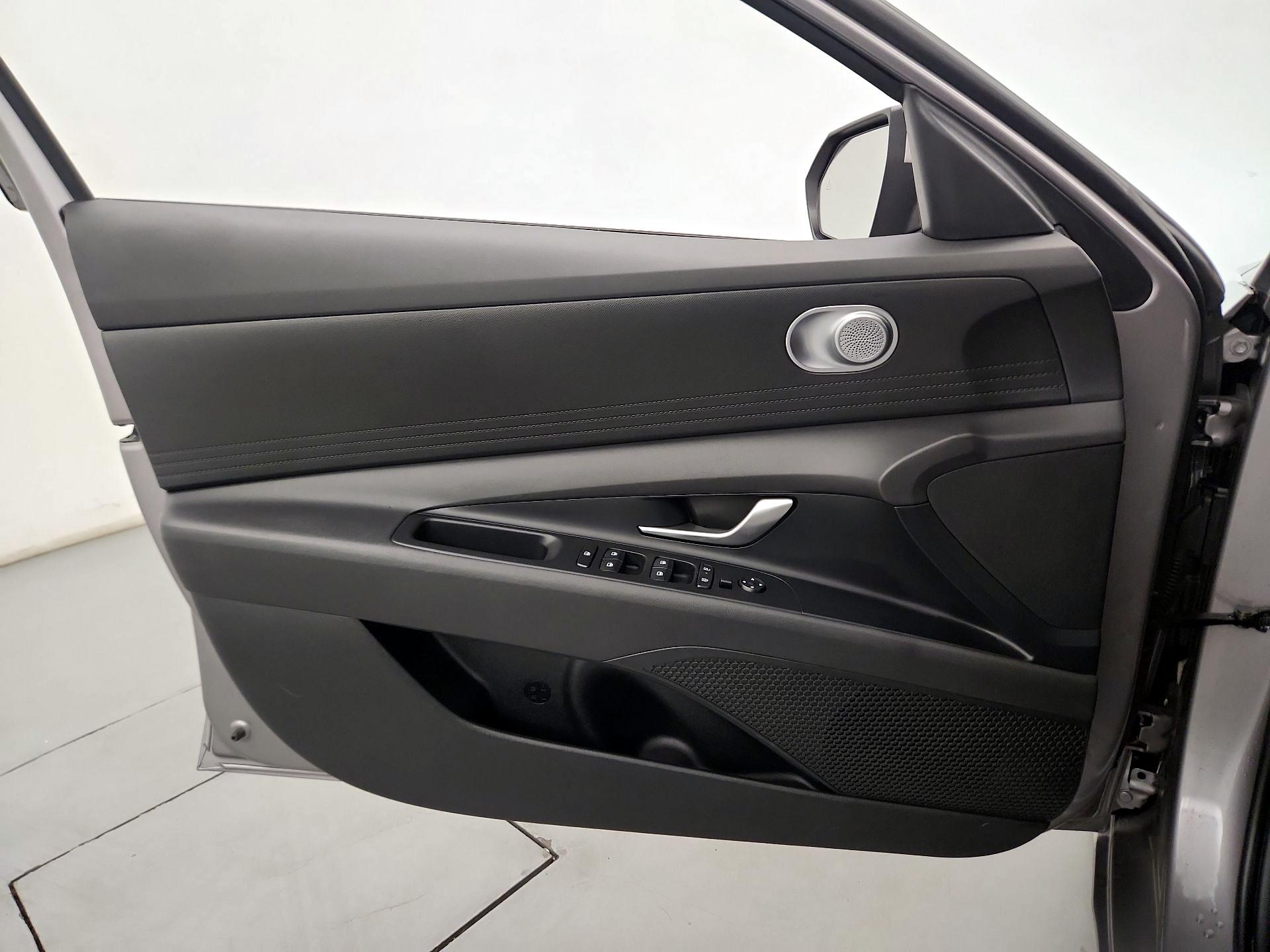 Thumbnail: 2024 Hyundai Elantra - 12