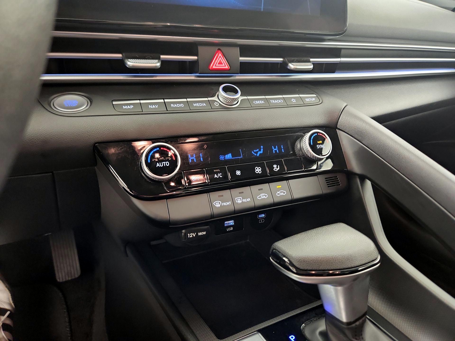 Thumbnail: 2024 Hyundai Elantra - 17