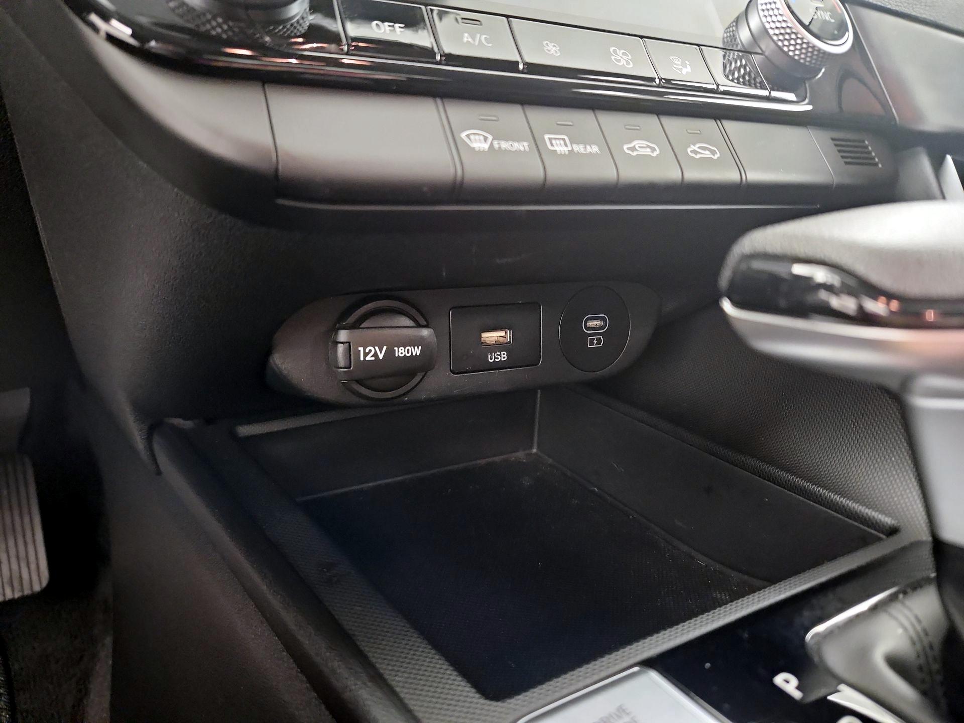 Thumbnail: 2024 Hyundai Elantra - 19