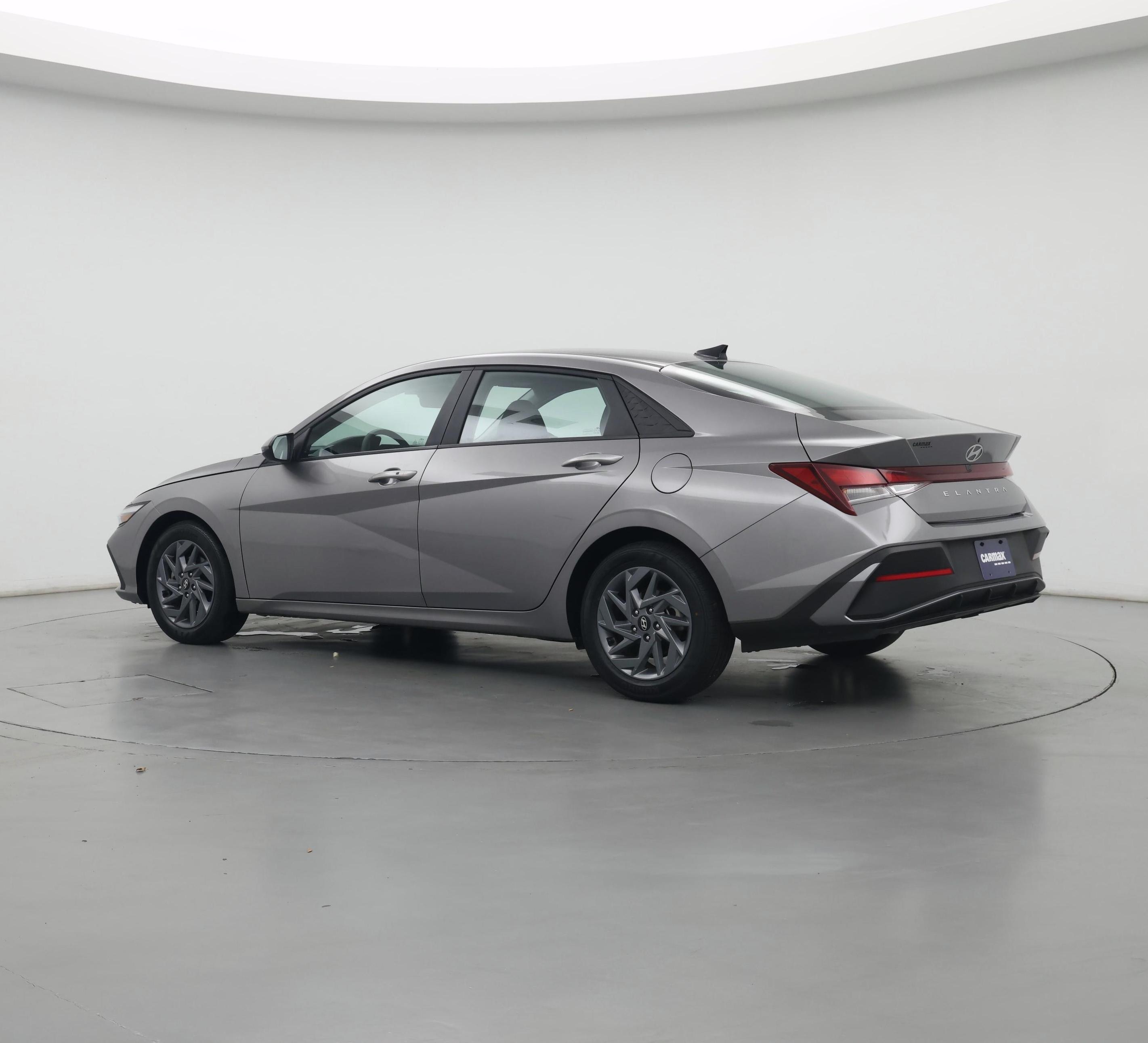 Thumbnail: 2024 Hyundai Elantra - 6