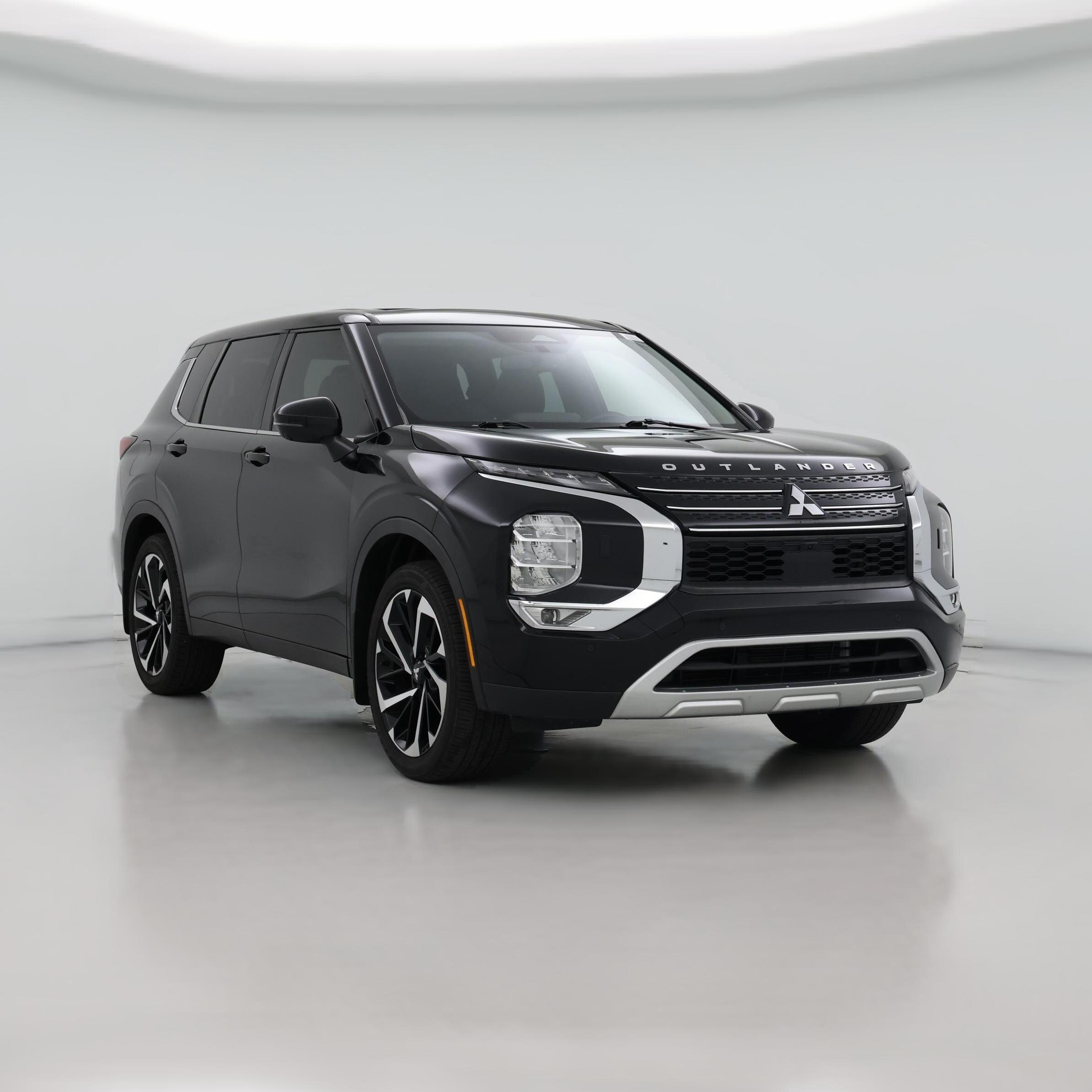 Thumbnail: 2023 Mitsubishi Outlander - 1