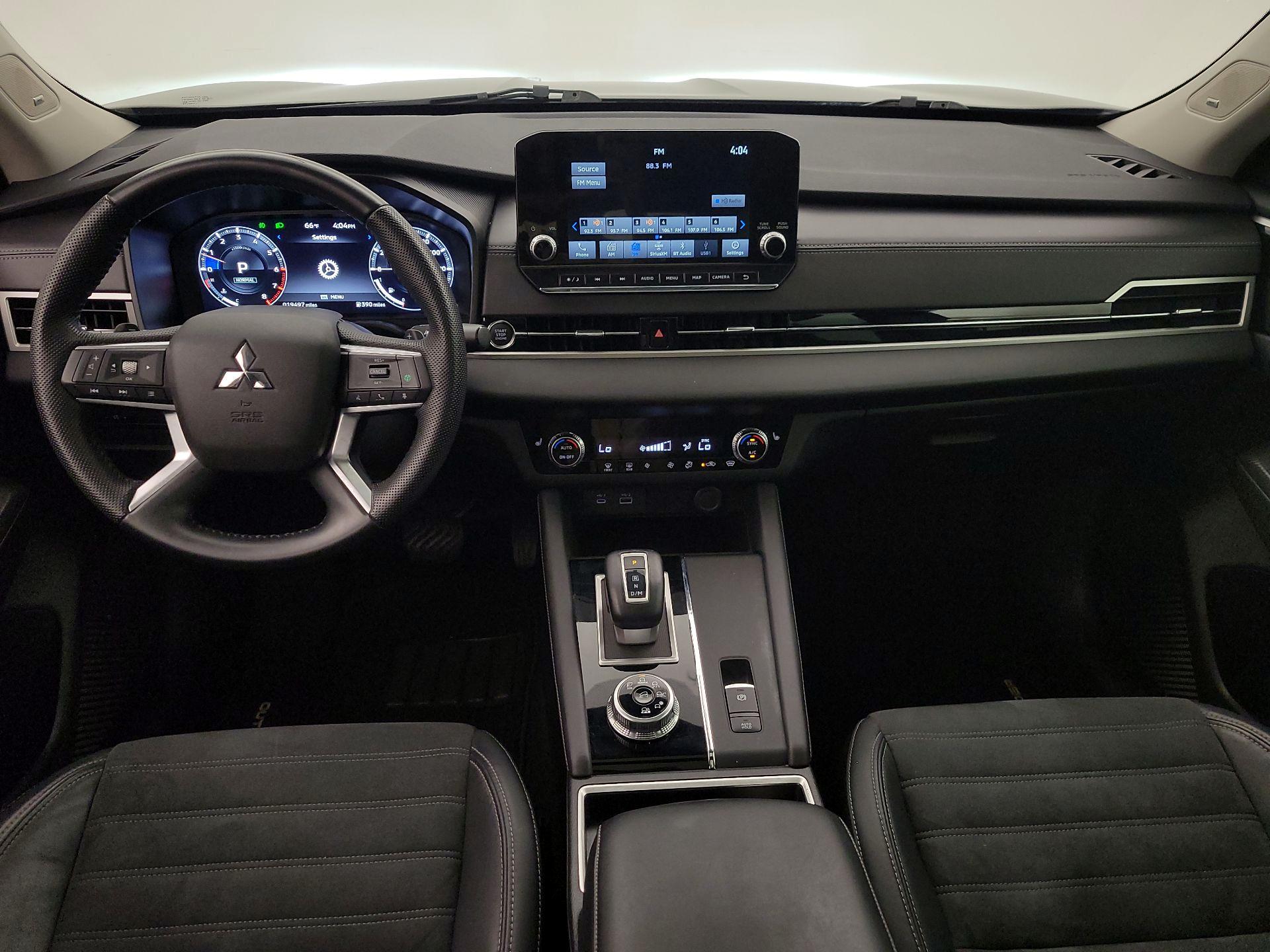 Thumbnail: 2023 Mitsubishi Outlander - 9