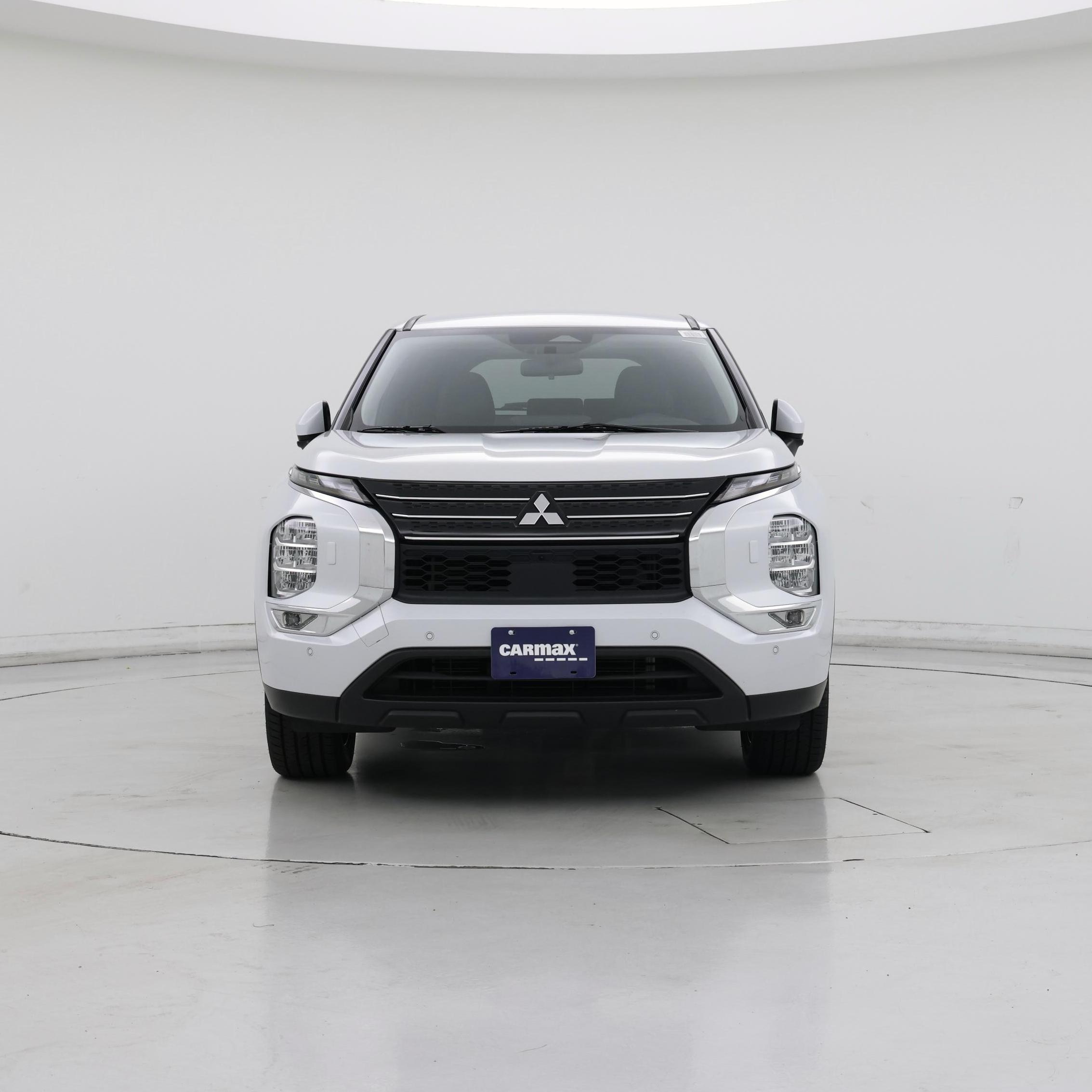 Thumbnail: 2023 Mitsubishi Outlander - 5