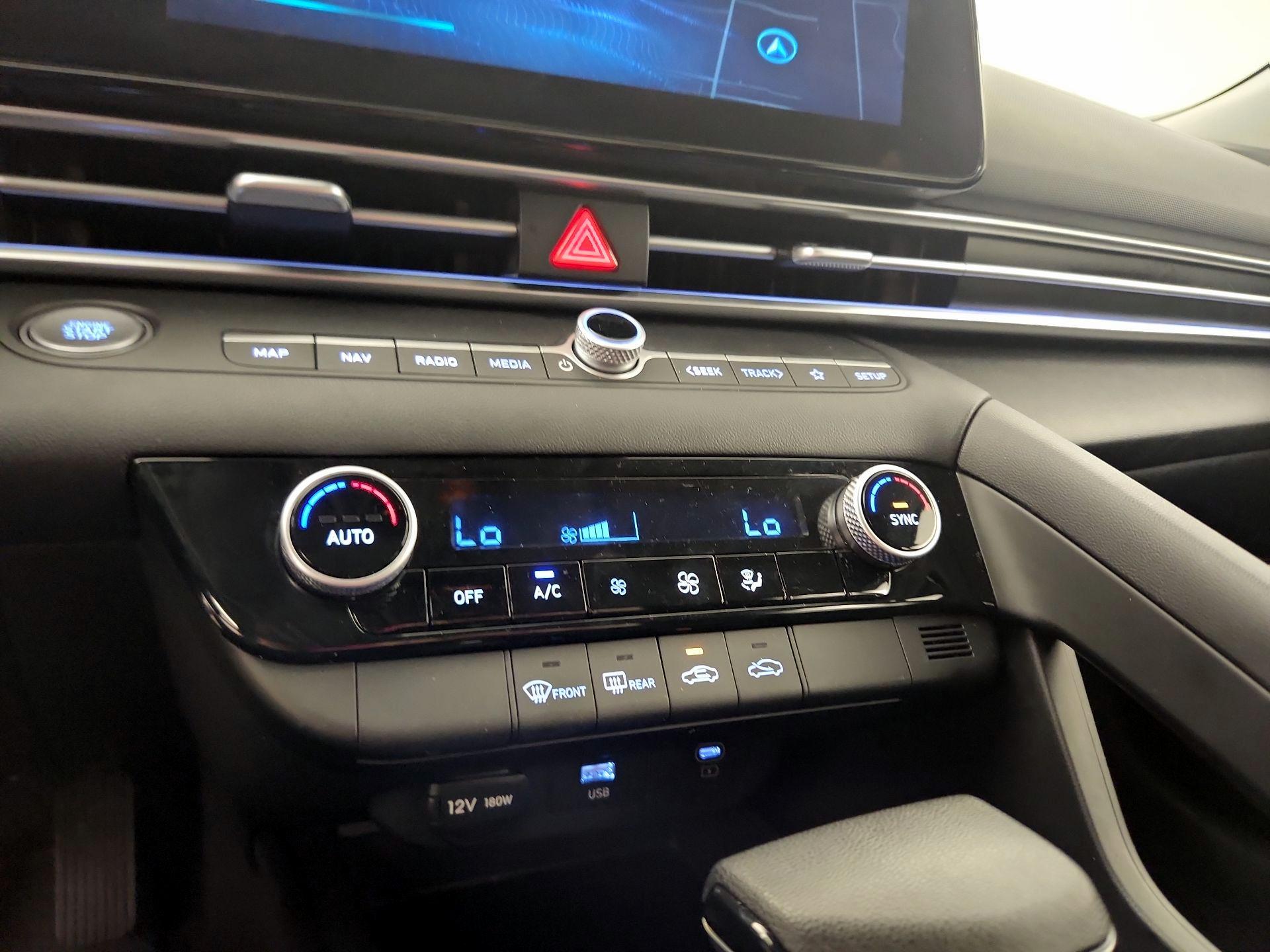 Thumbnail: 2024 Hyundai Elantra - 17
