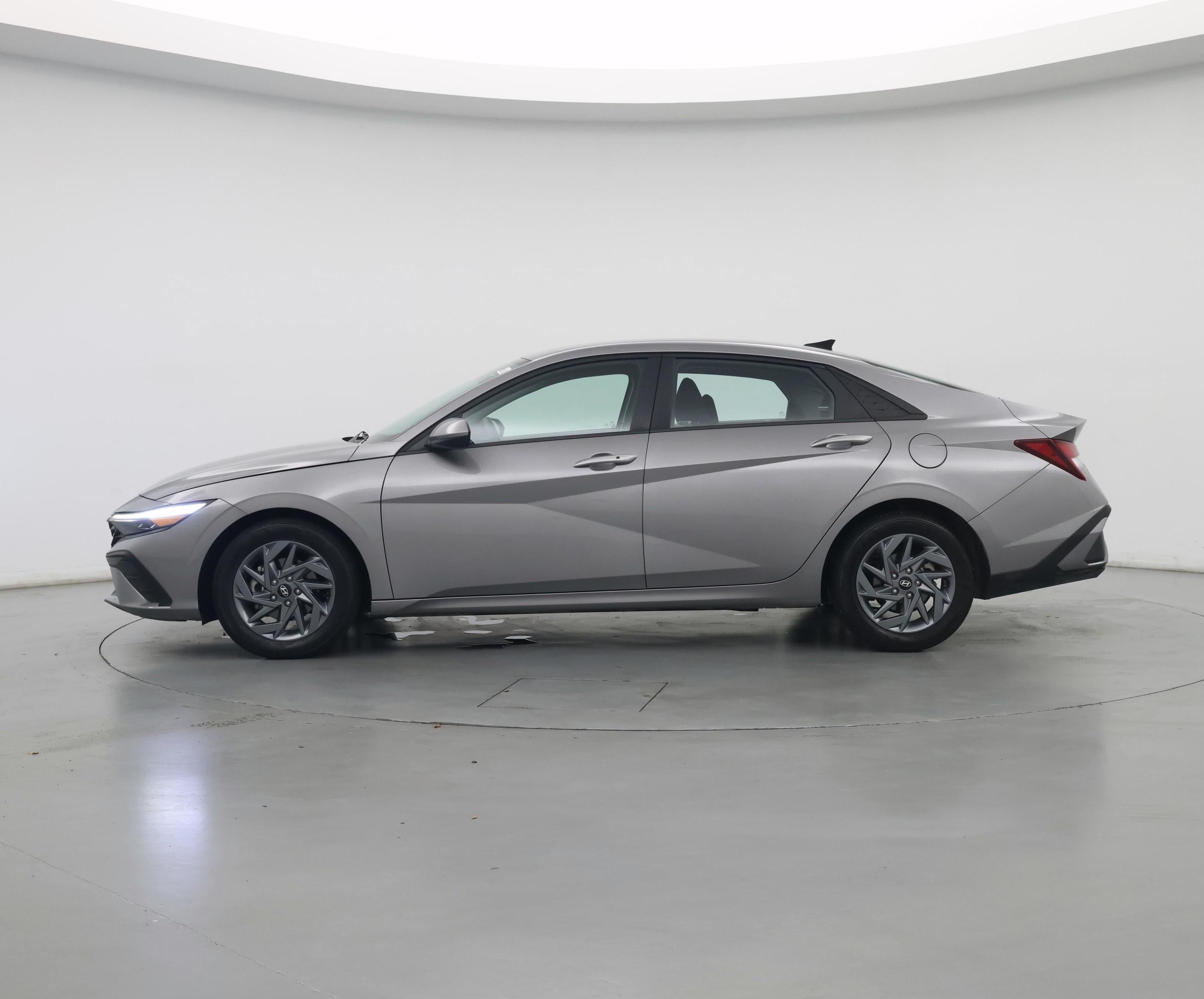 Thumbnail: 2024 Hyundai Elantra - 3