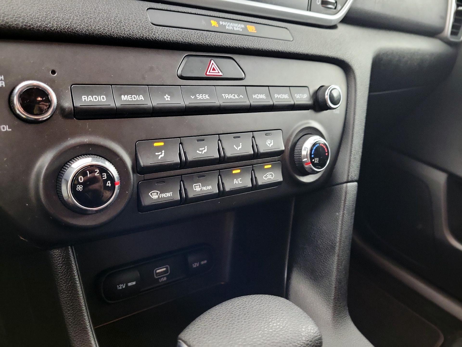 Thumbnail: 2020 Kia Sportage - 16