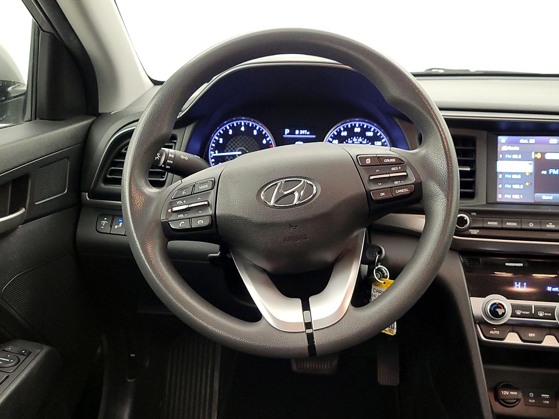 Thumbnail: 2020 Hyundai Elantra - 10