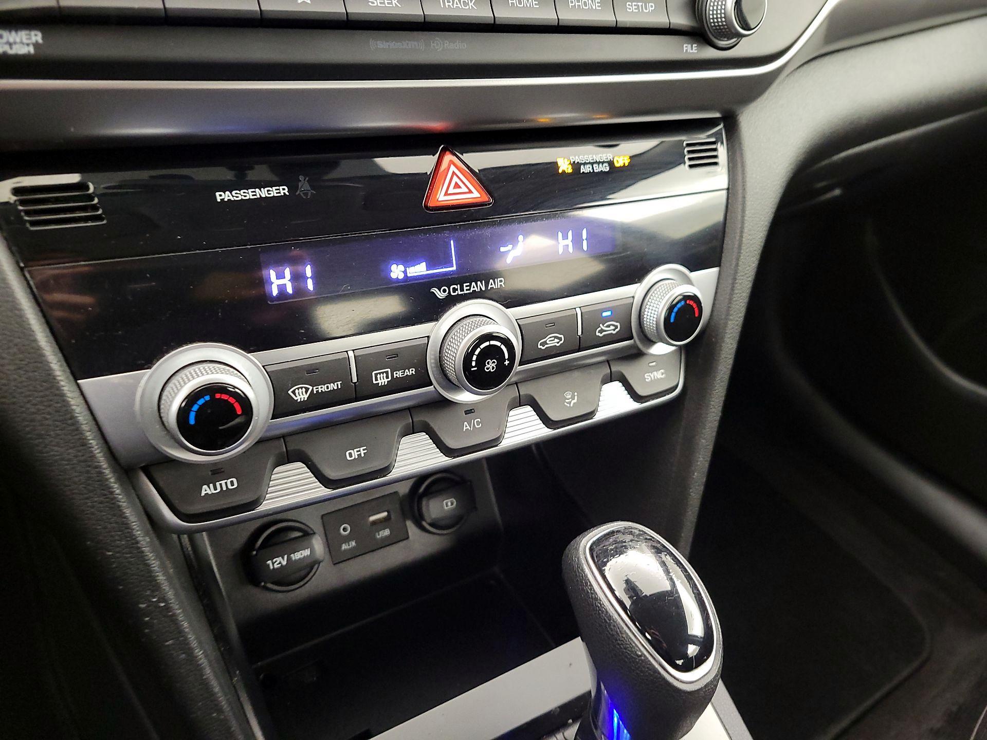 Thumbnail: 2020 Hyundai Elantra - 16
