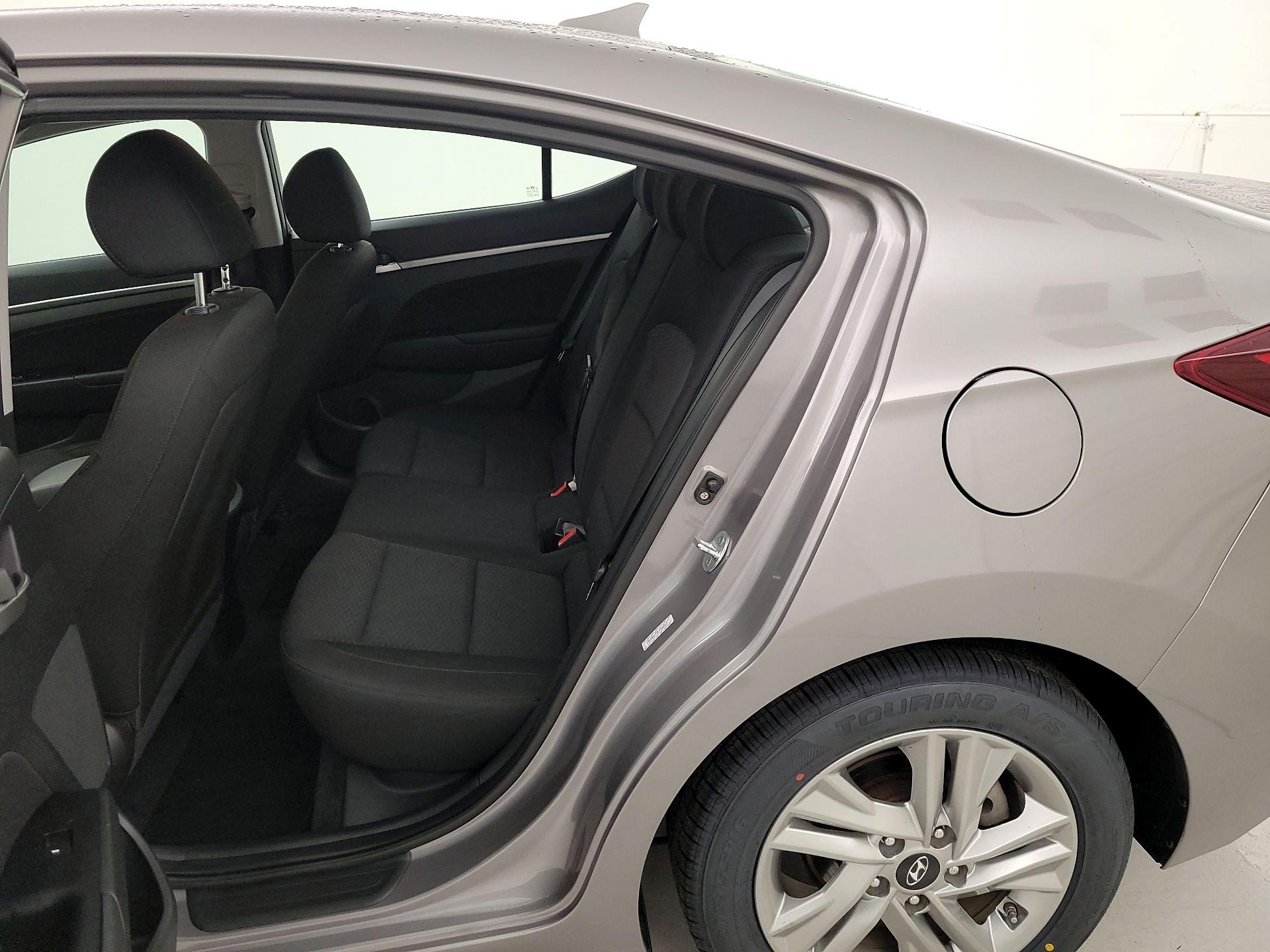 Thumbnail: 2020 Hyundai Elantra - 19