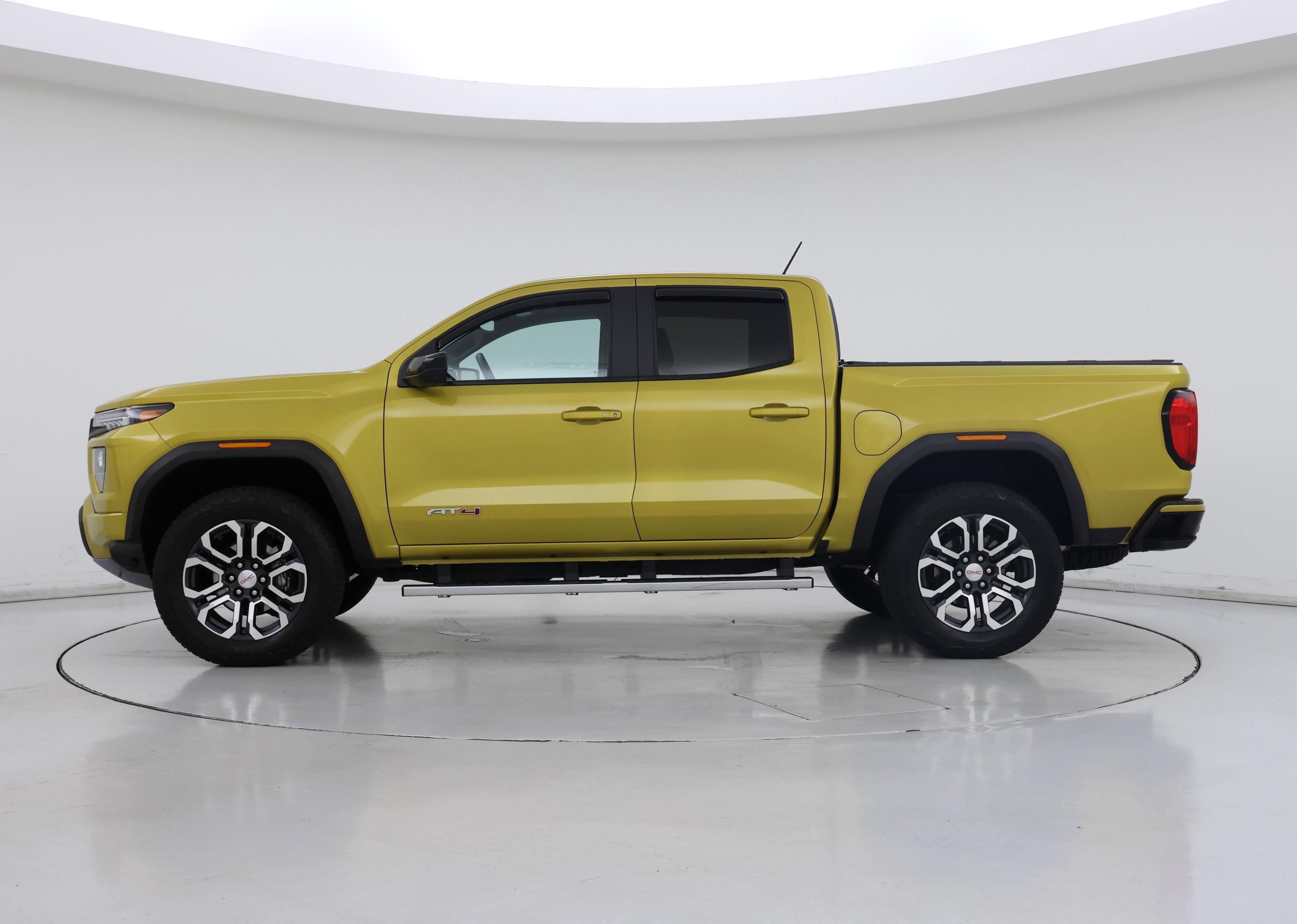 Thumbnail: 2023 GMC Canyon - 3