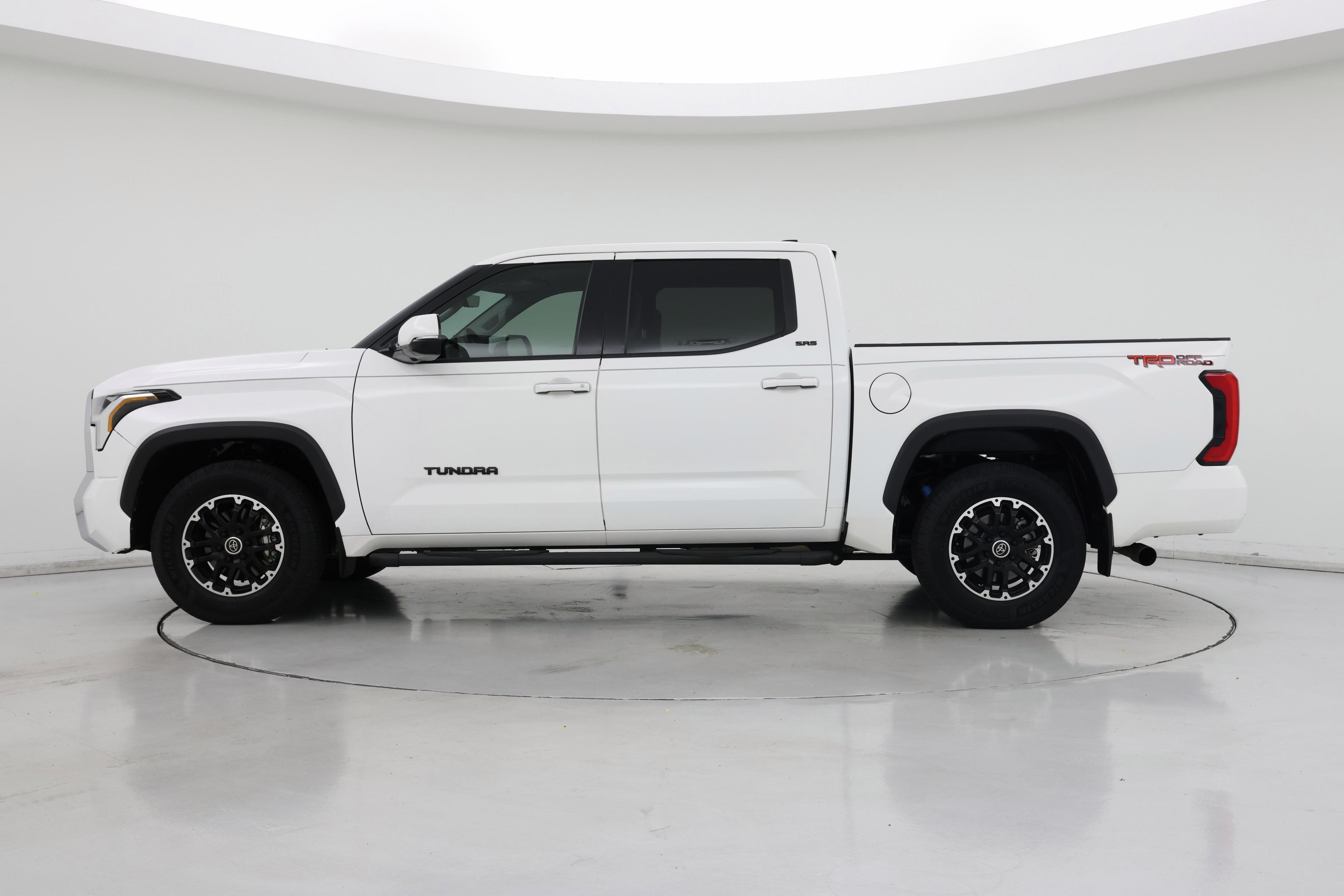 Thumbnail: 2022 Toyota Tundra - 3