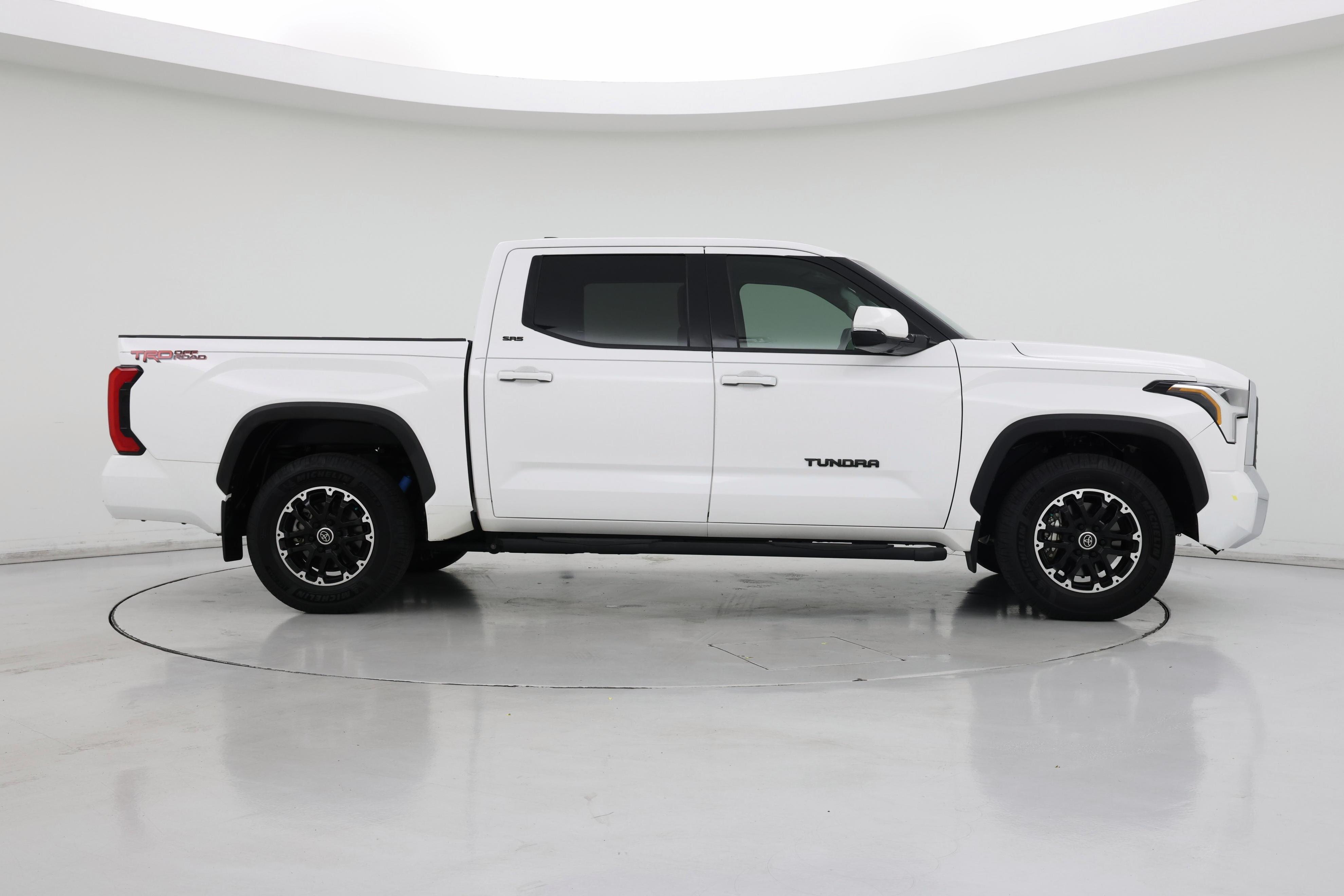 Thumbnail: 2022 Toyota Tundra - 7
