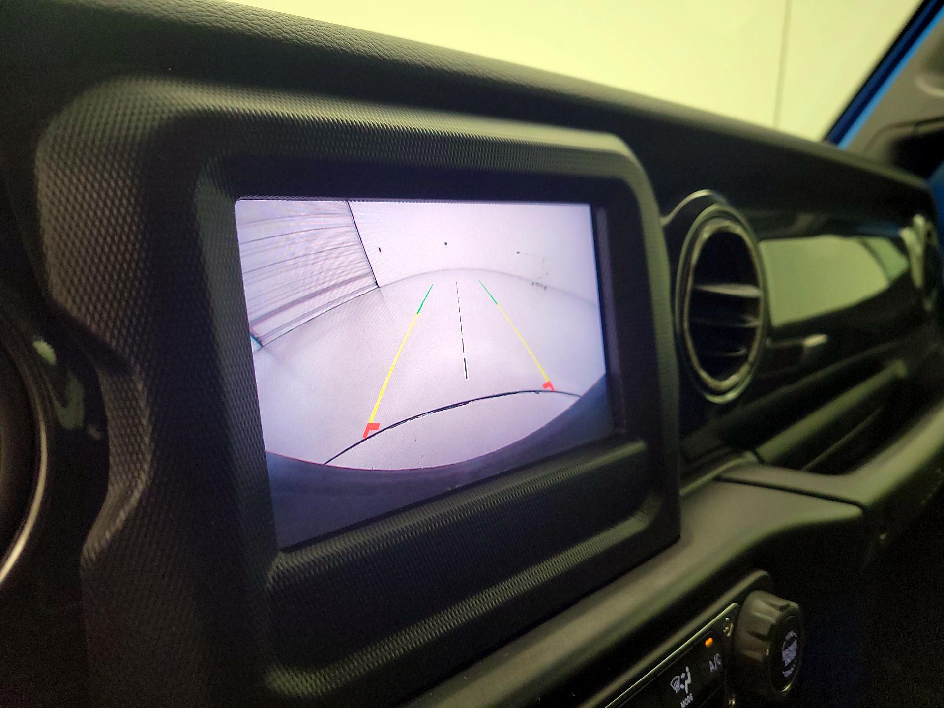 Thumbnail: 2021 Jeep Wrangler - 14