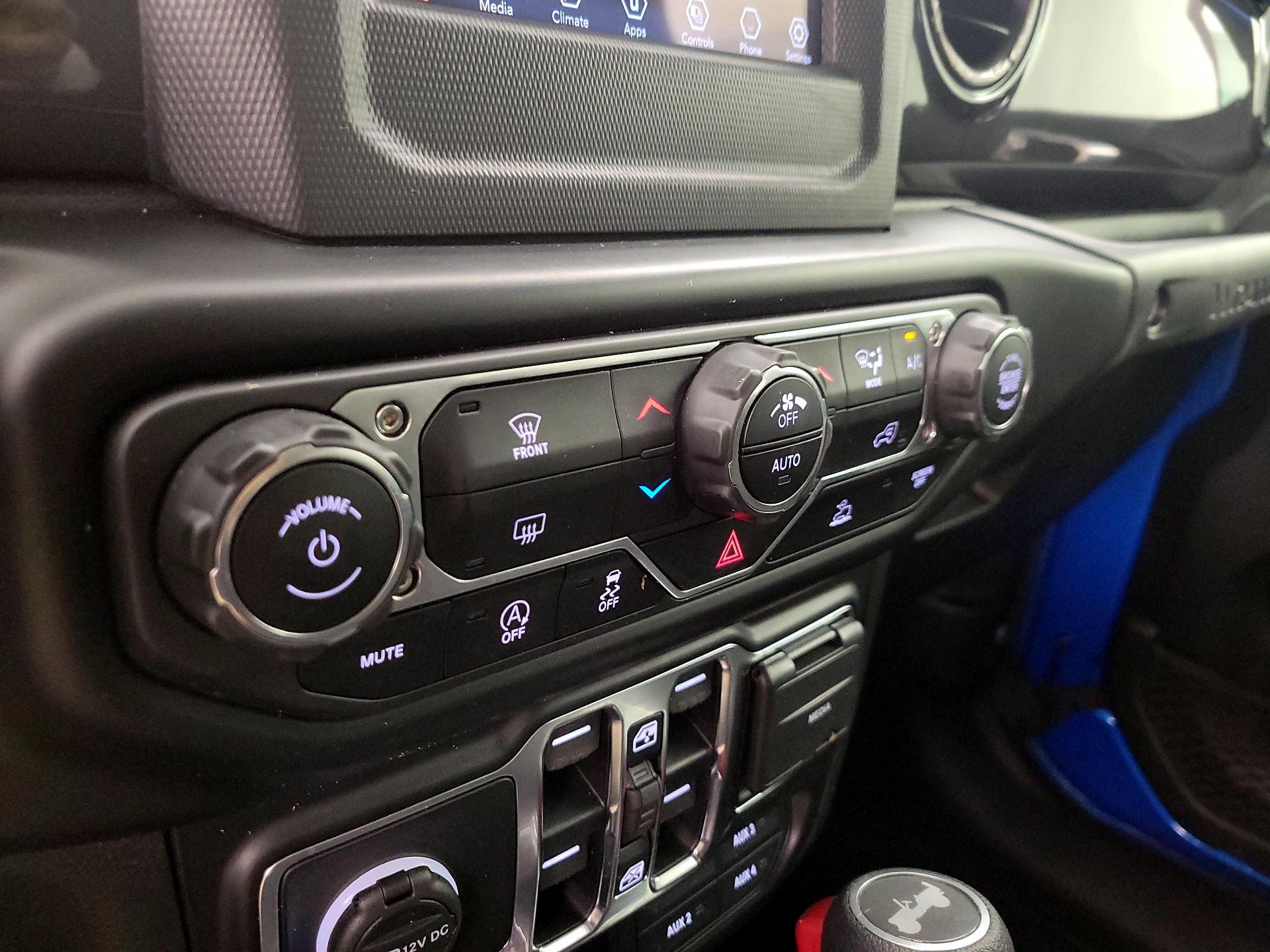 Thumbnail: 2021 Jeep Wrangler - 16