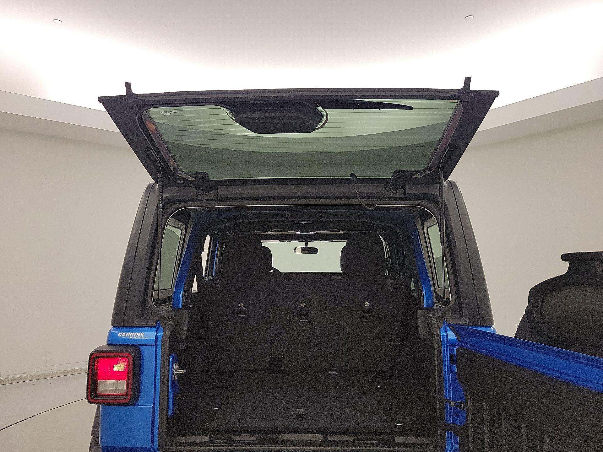 Thumbnail: 2021 Jeep Wrangler - 20