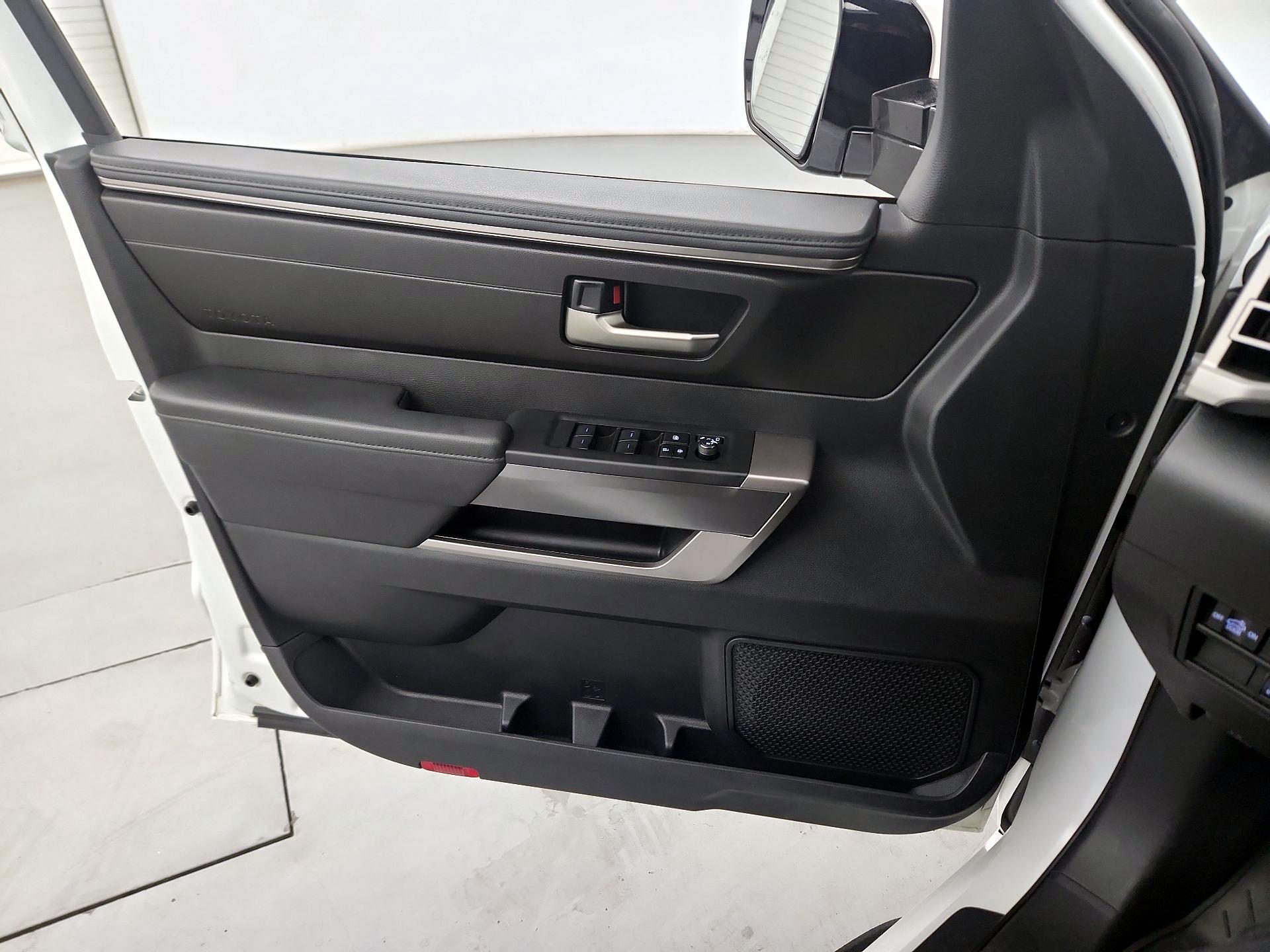 Thumbnail: 2022 Toyota Tundra - 12