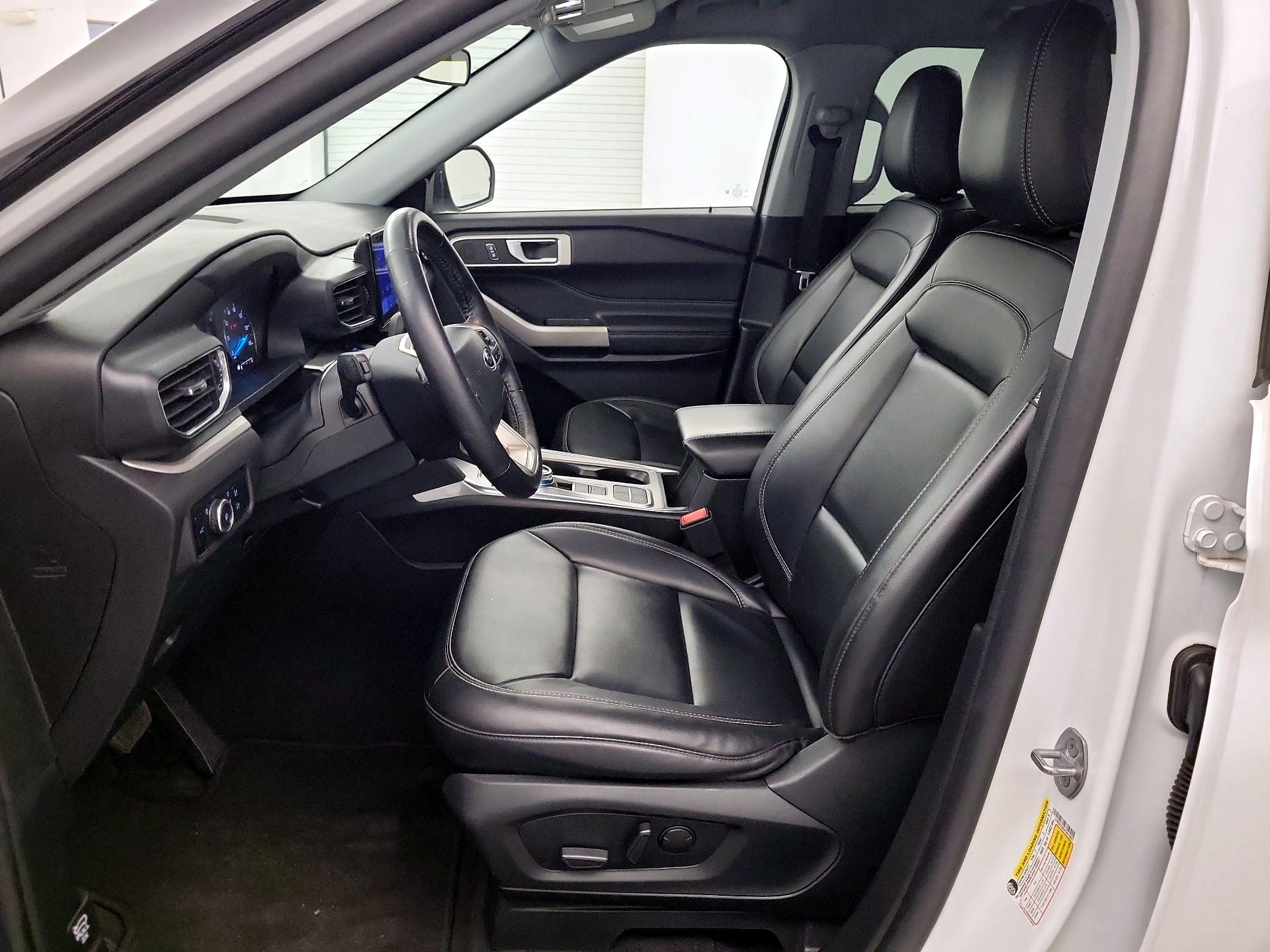 Thumbnail: 2023 Ford Explorer - 9